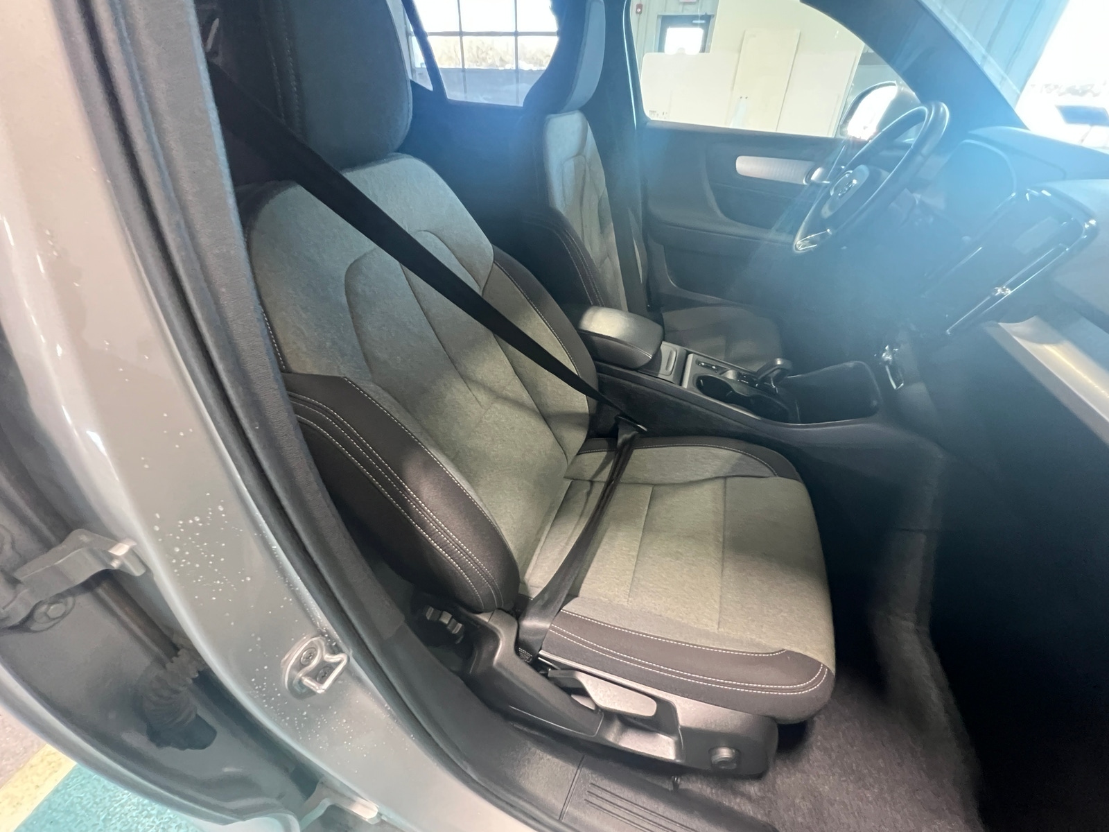 Thumbnail: 2024 Volvo XC40 - 2