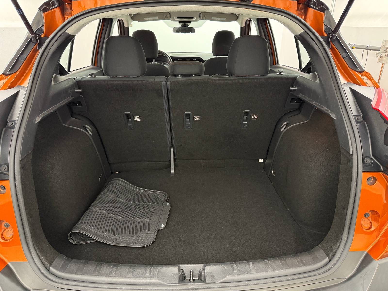 Thumbnail: 2020 Nissan Kicks - 7