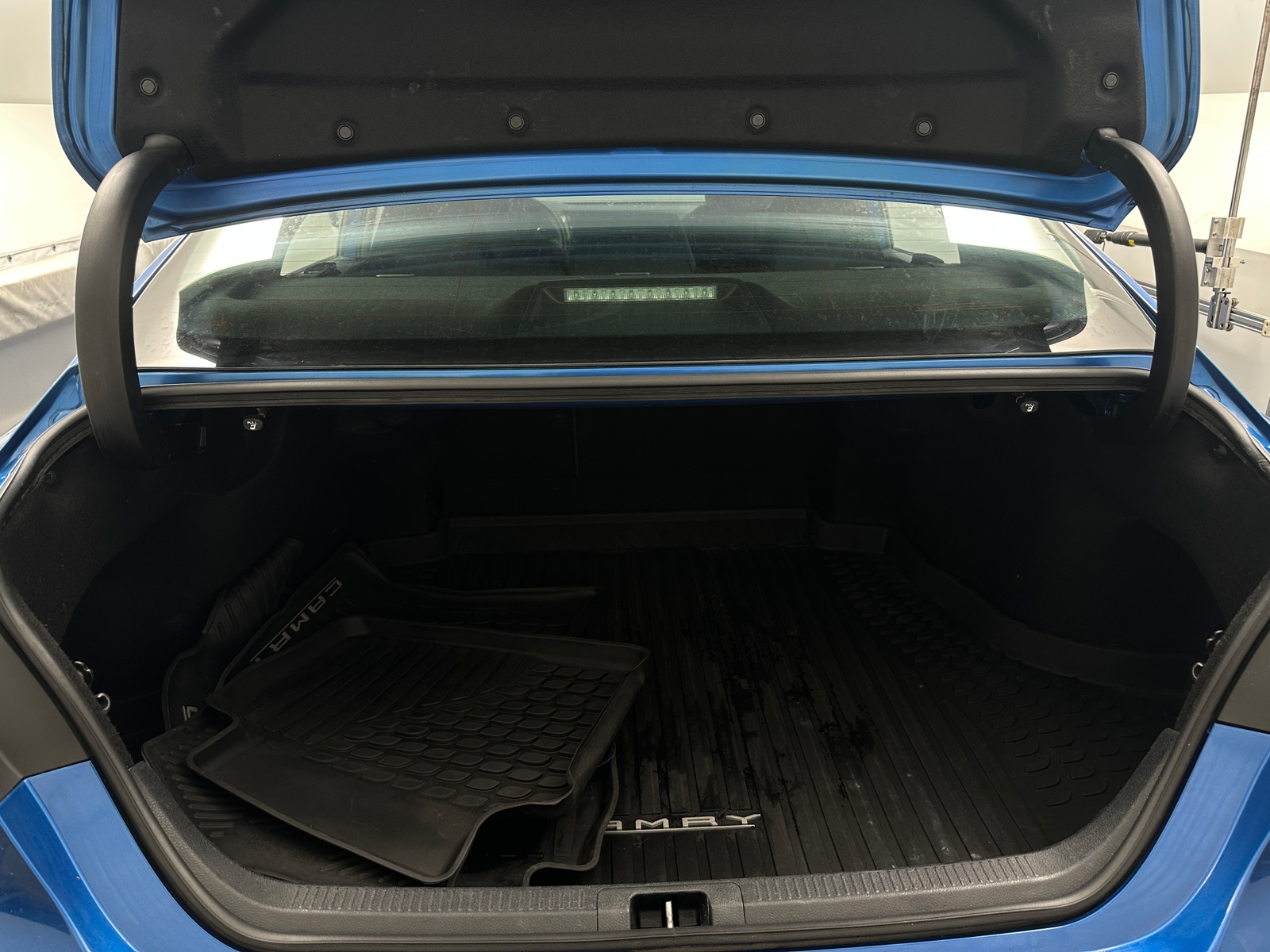 Thumbnail: 2020 Toyota Camry - 7