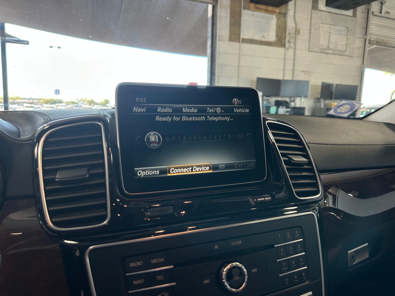 Thumbnail: 2016 Mercedes-Benz GLE - 3