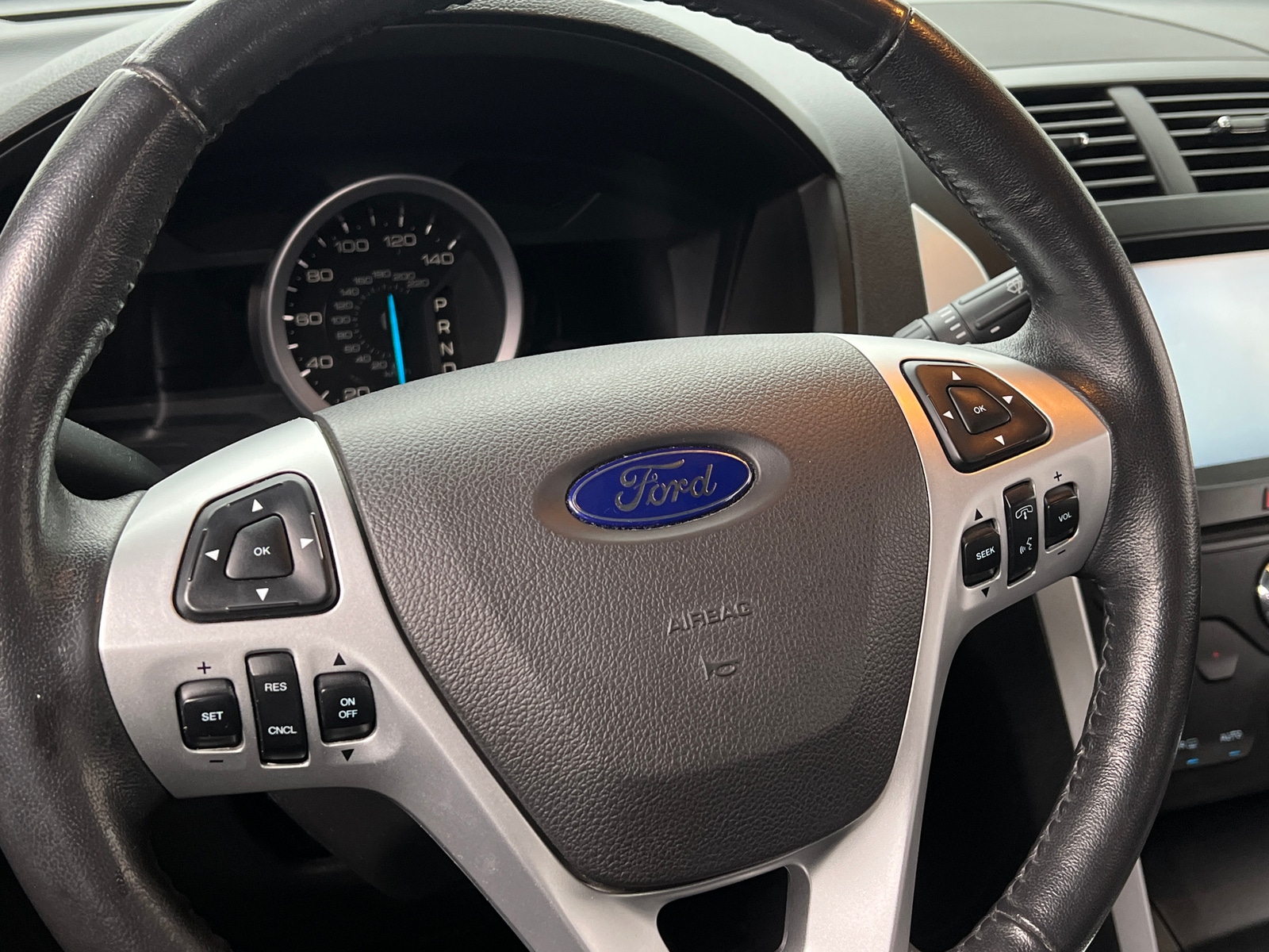 Thumbnail: 2014 Ford Explorer - 5