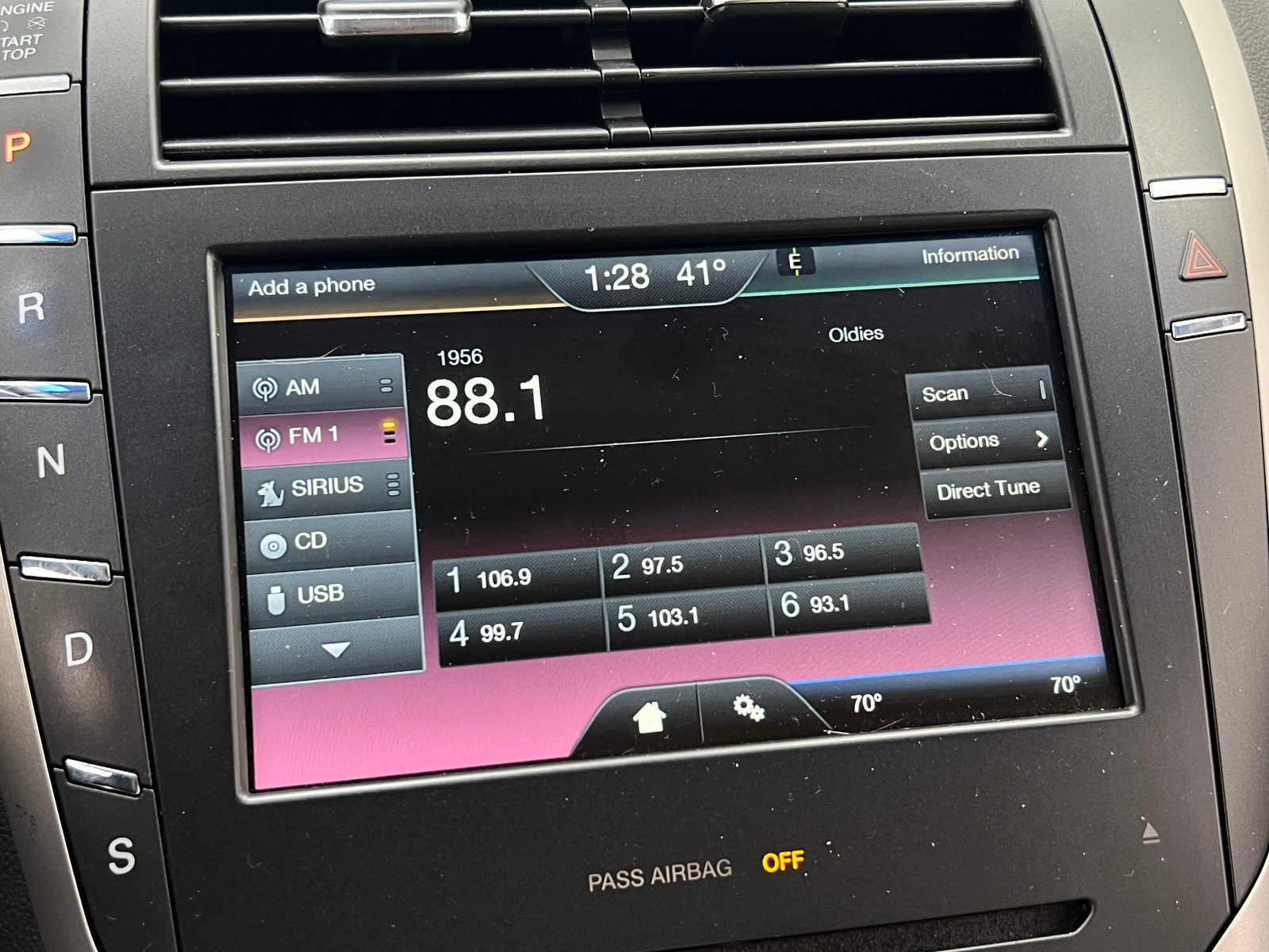 Thumbnail: 2016 Lincoln MKZ - 3