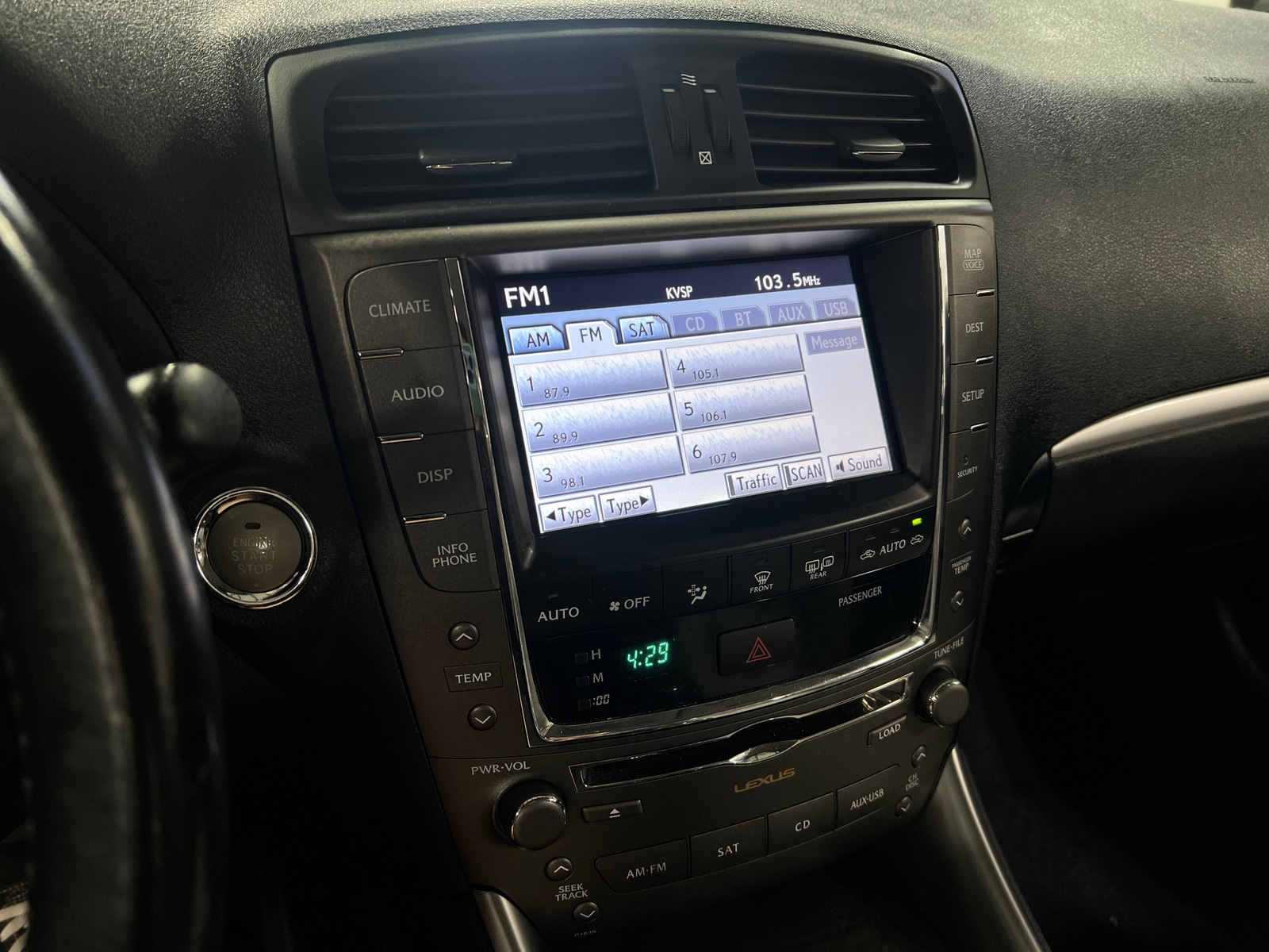 Thumbnail: 2011 Lexus IS - 3