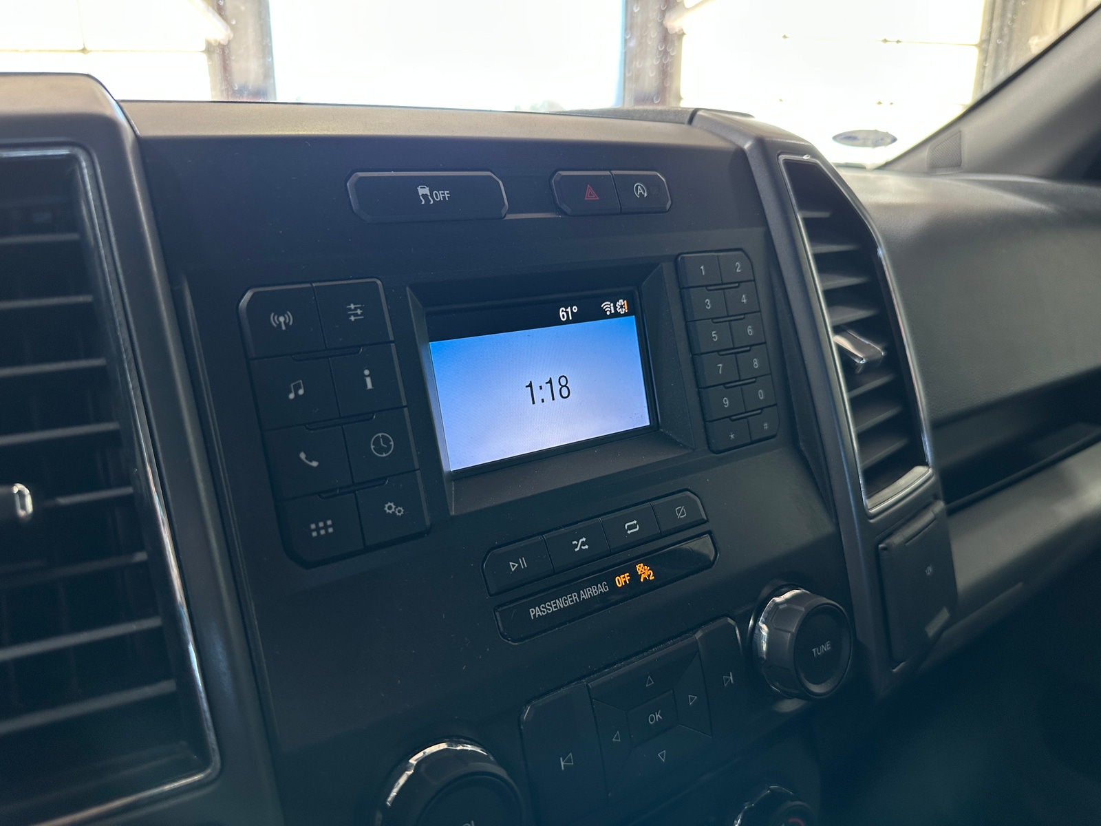 Thumbnail: 2018 Ford Econoline - 4