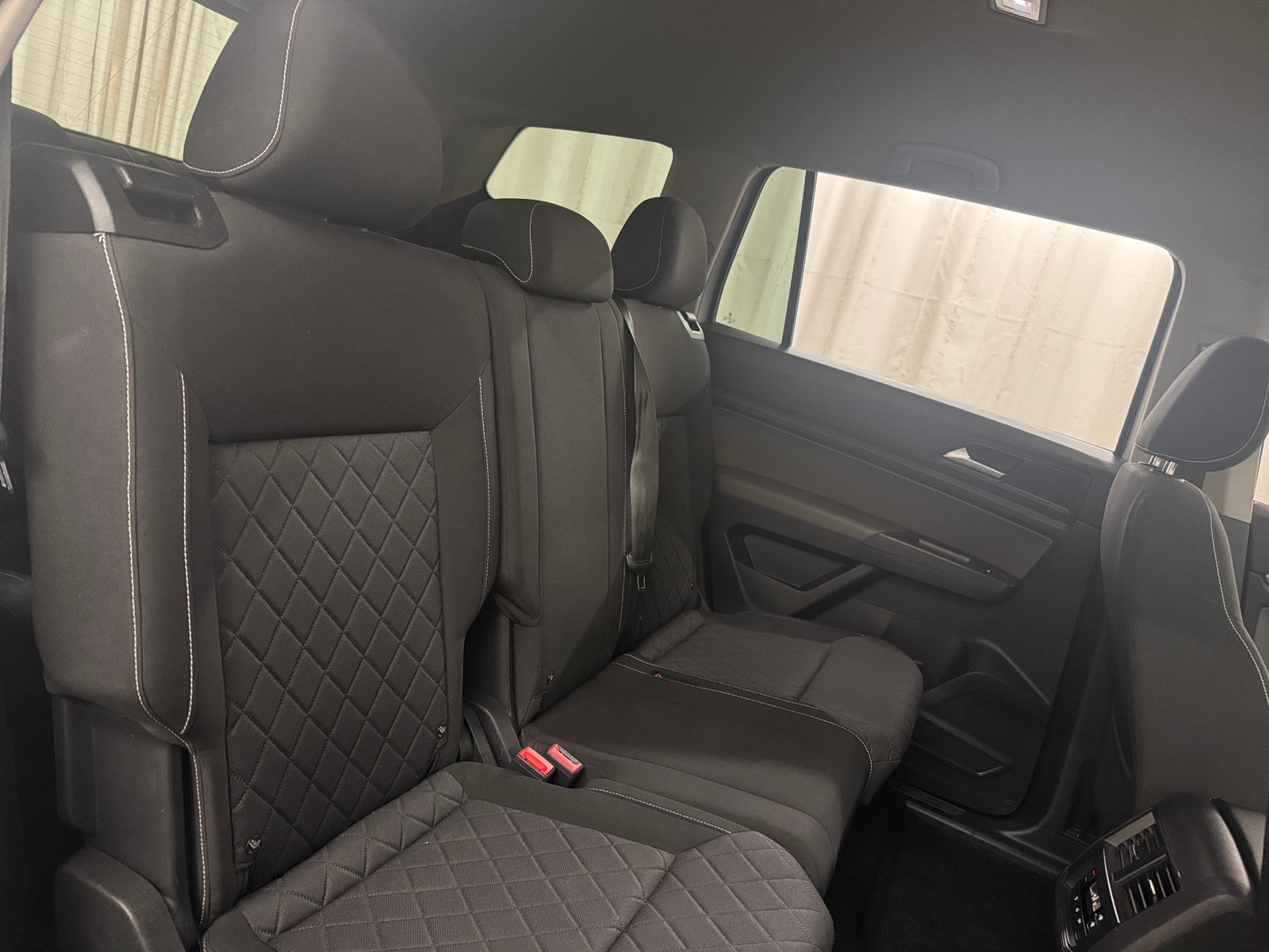 Thumbnail: 2021 Volkswagen Atlas - 6