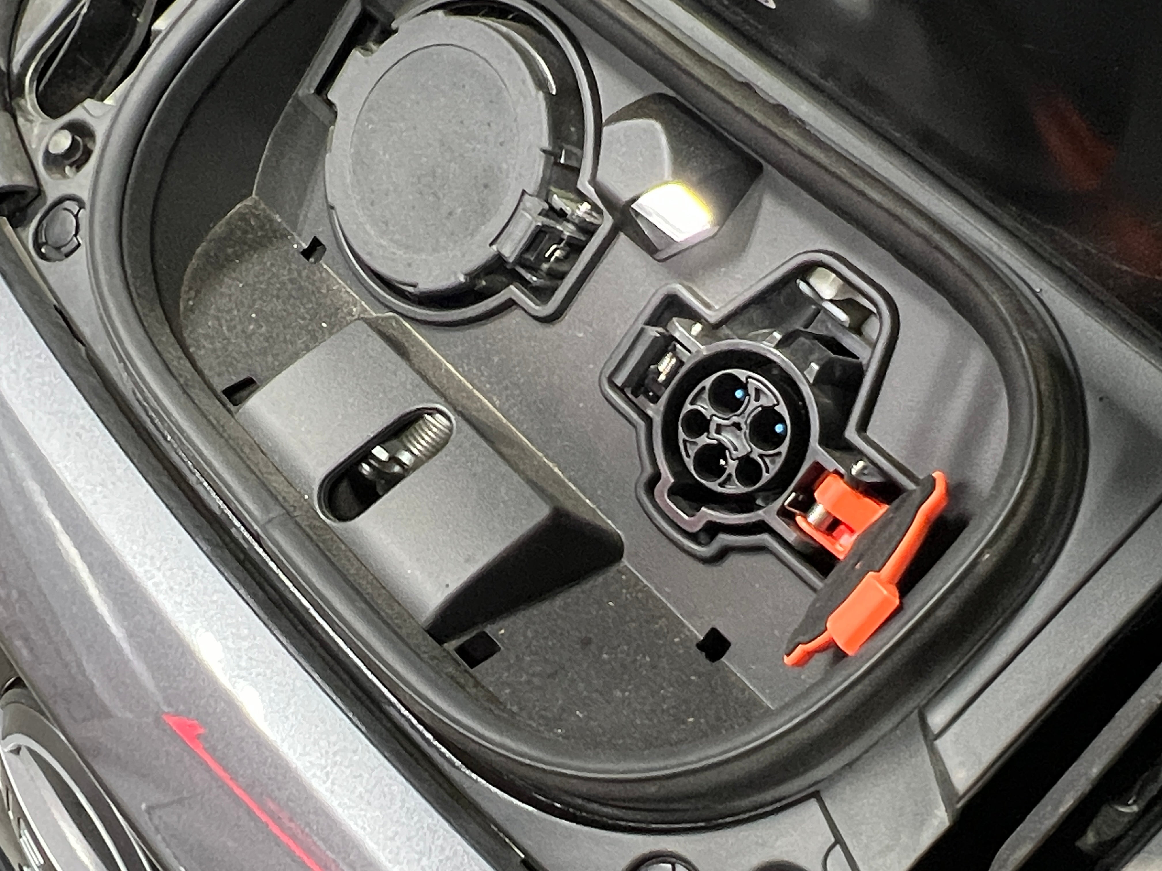 Used 2025 Nissan Leaf S with VIN 1N4AZ1BV3SC558103 for sale in Oak Creek, WI