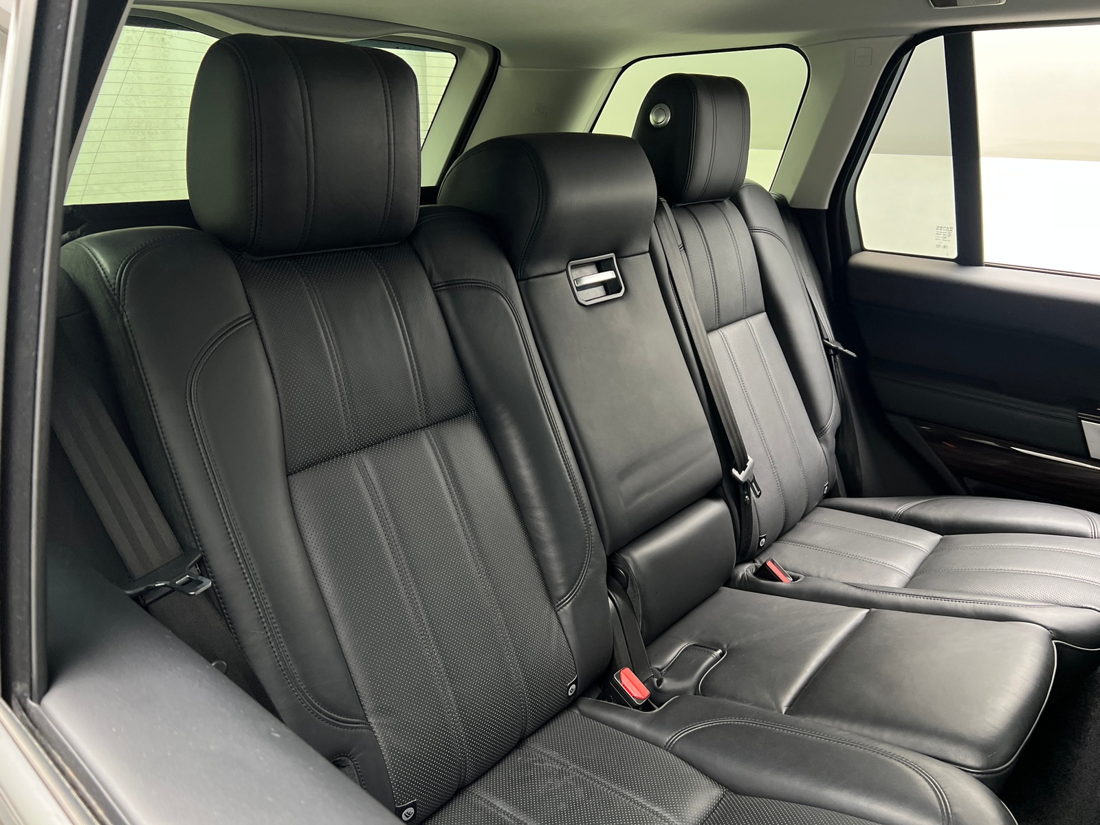 Thumbnail: 2015 Land Rover Range Rover - 5