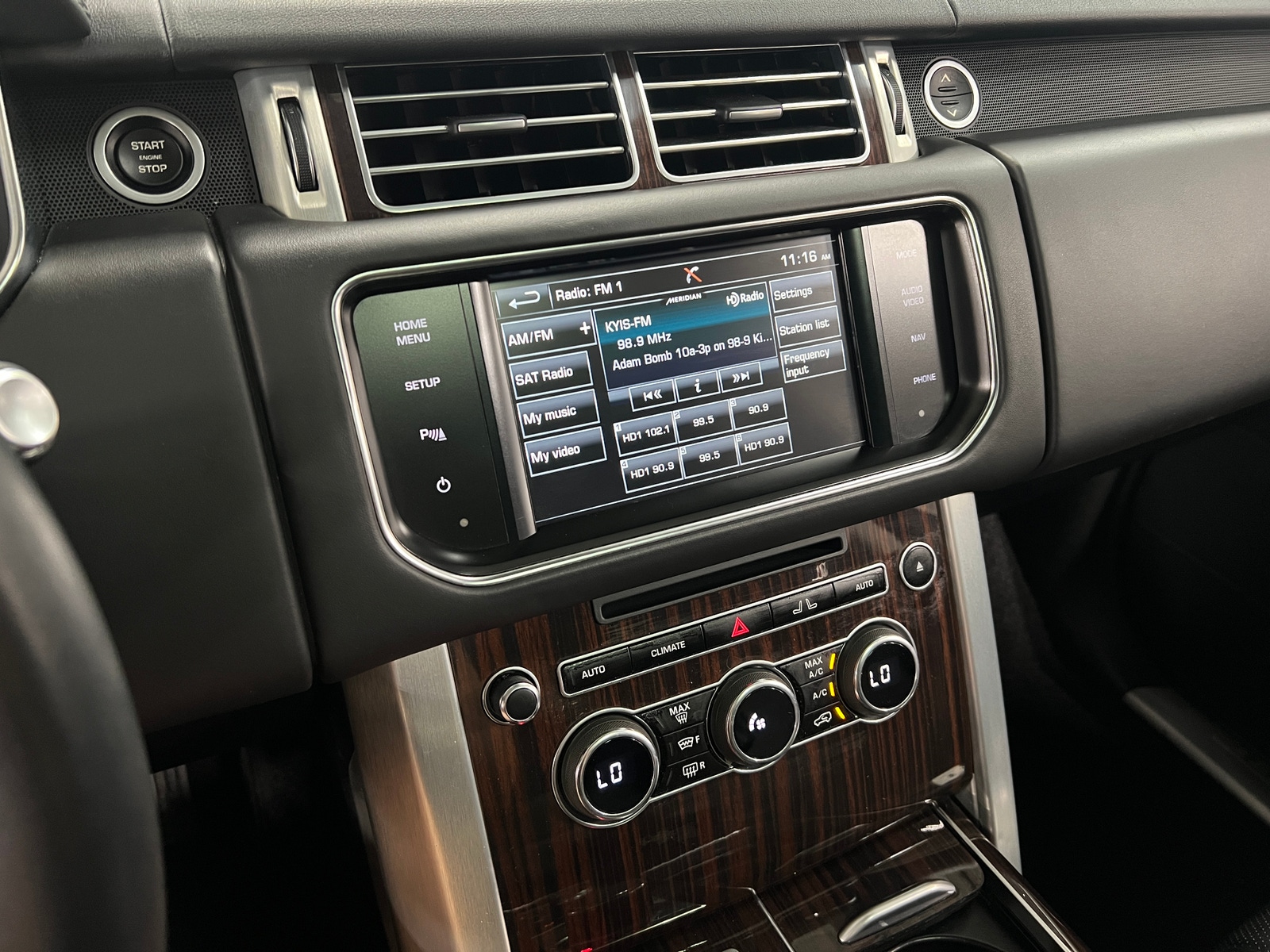 Thumbnail: 2015 Land Rover Range Rover - 3