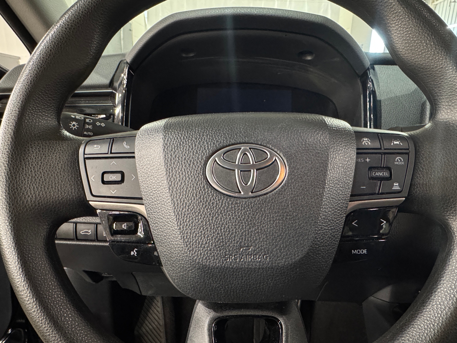 Thumbnail: 2025 Toyota Camry - 5