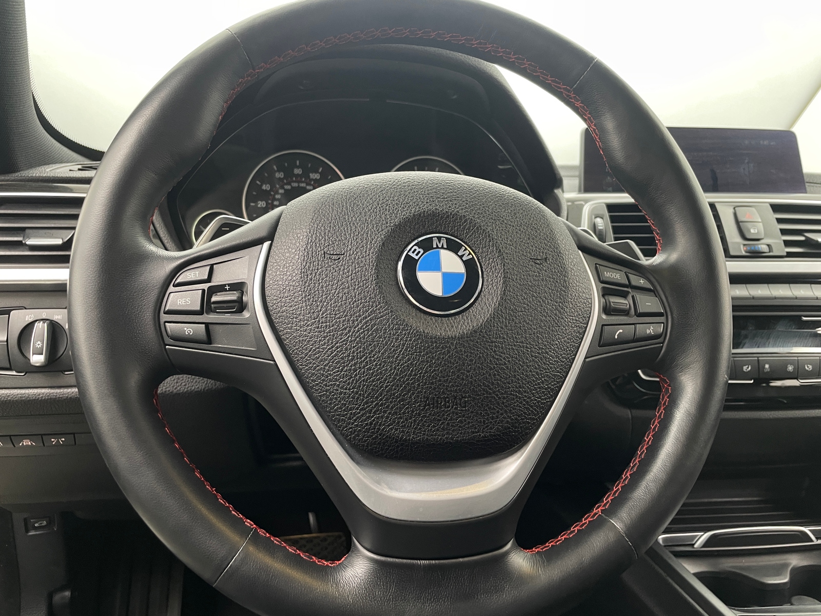 Thumbnail: 2019 BMW 4 Series - 4