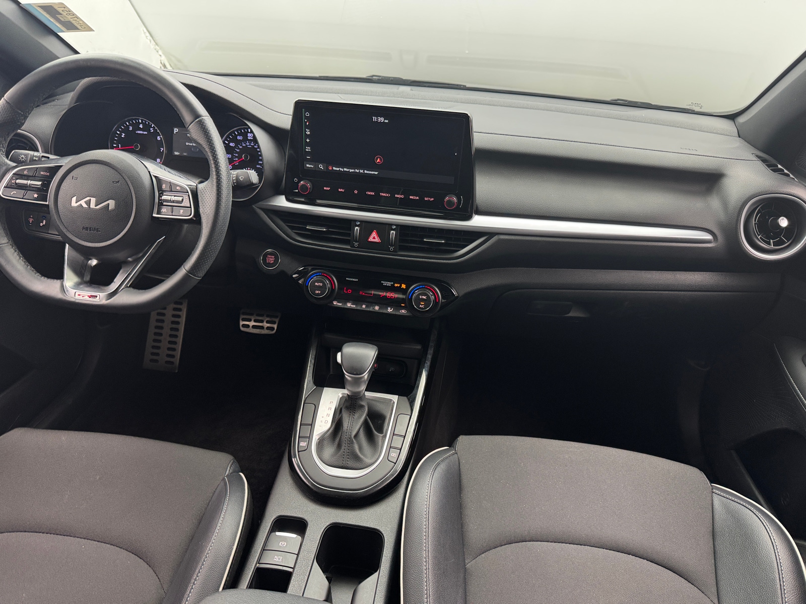 Thumbnail: 2024 Kia Forte - 3