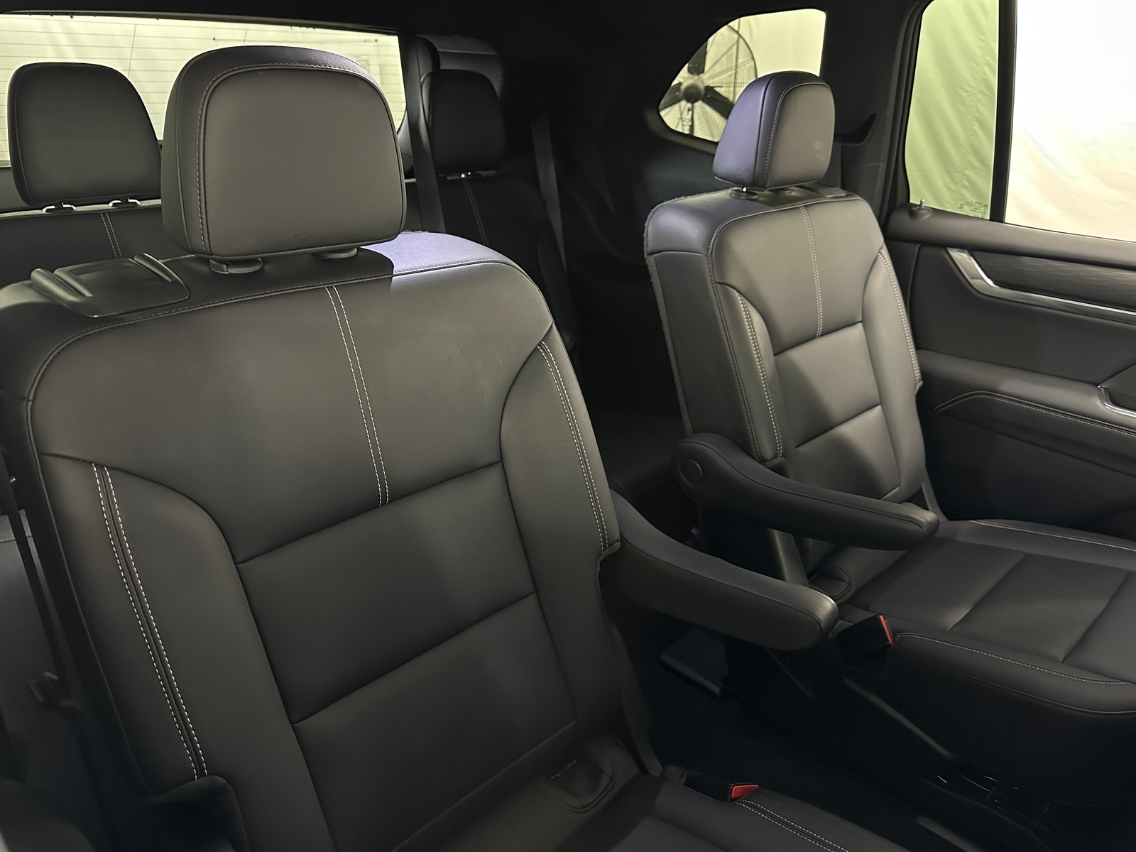 Thumbnail: 2024 GMC Acadia - 5