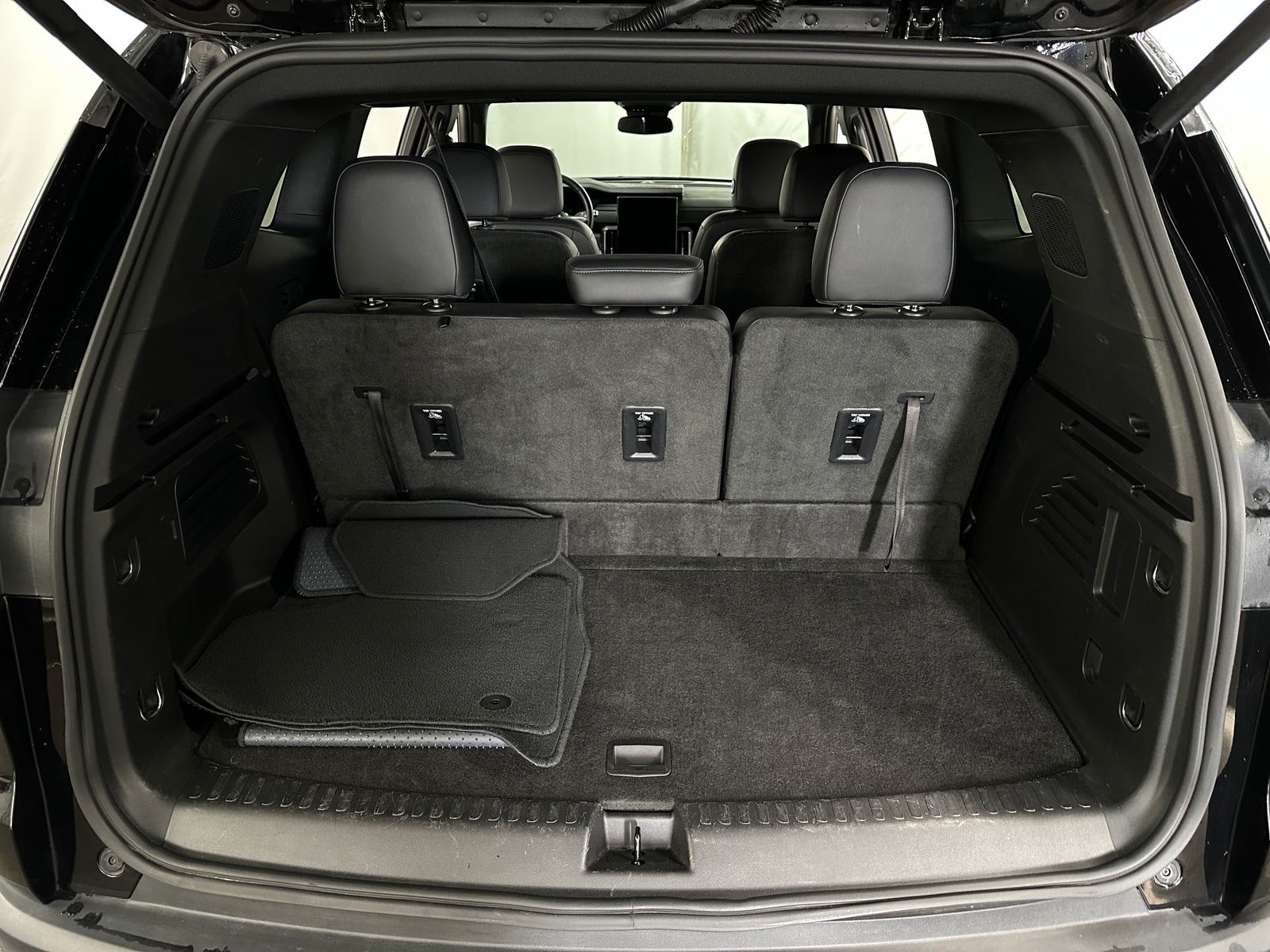 Thumbnail: 2024 GMC Acadia - 6