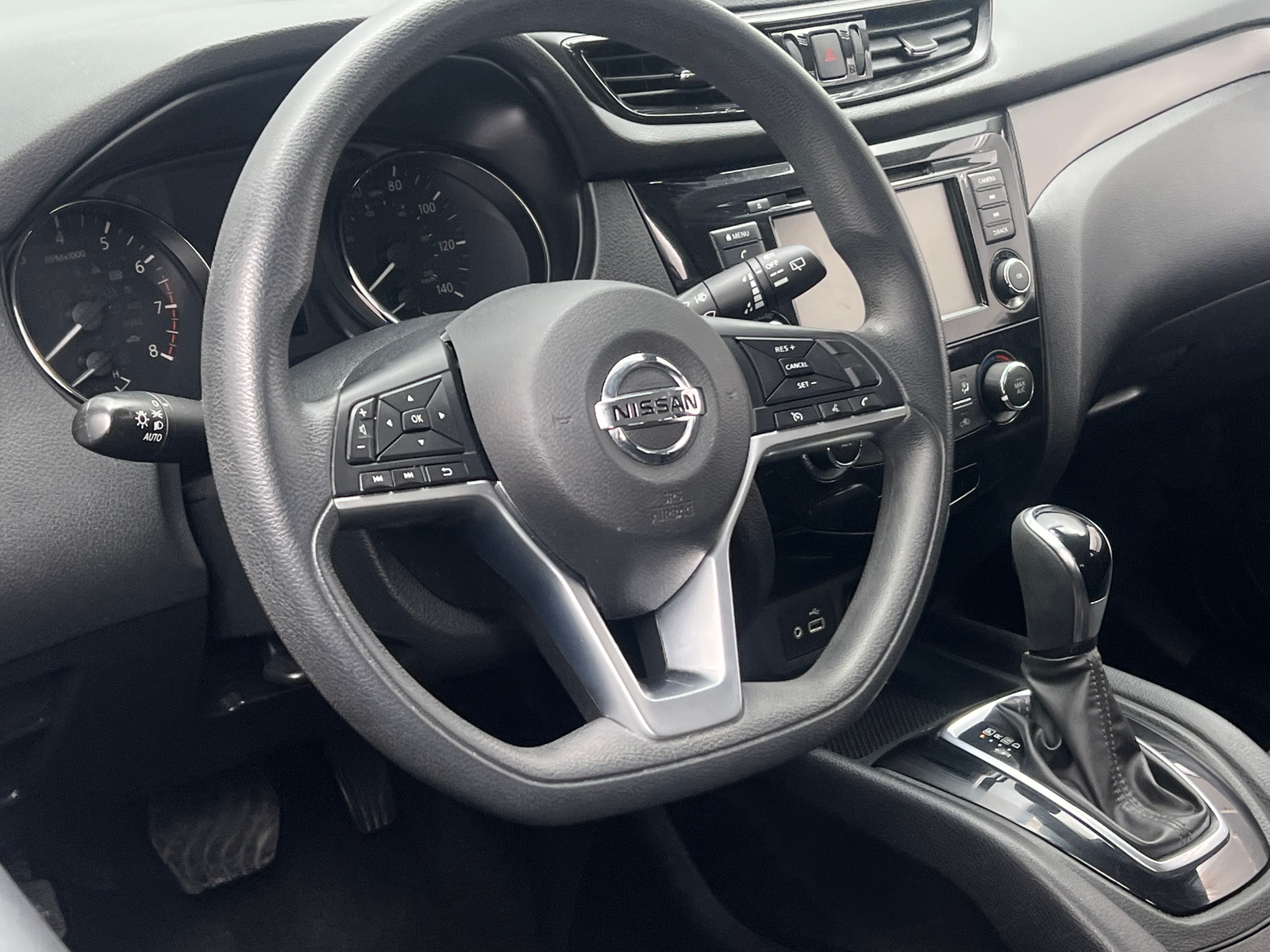 Thumbnail: 2021 Nissan Rogue Sport - 5