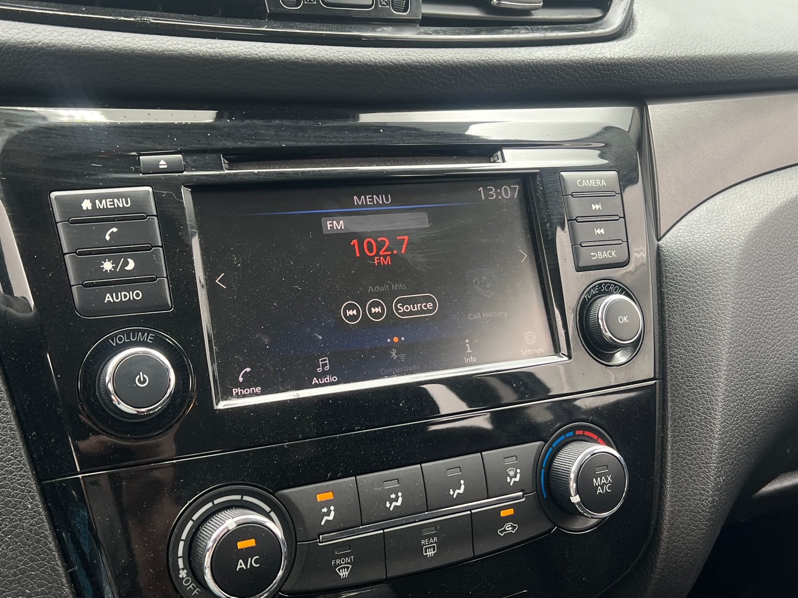 Thumbnail: 2021 Nissan Rogue Sport - 4