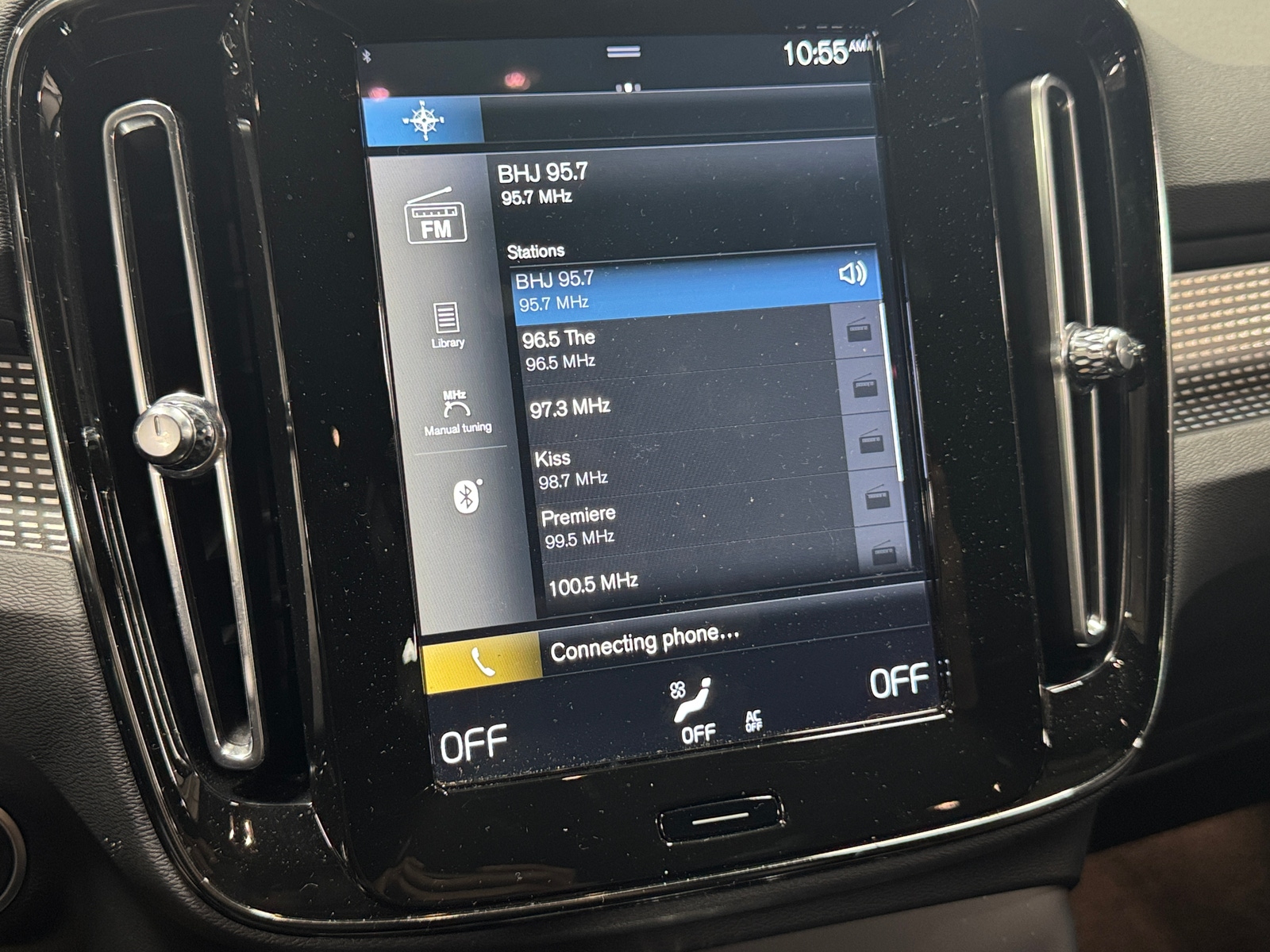 Thumbnail: 2021 Volvo XC40 - 4