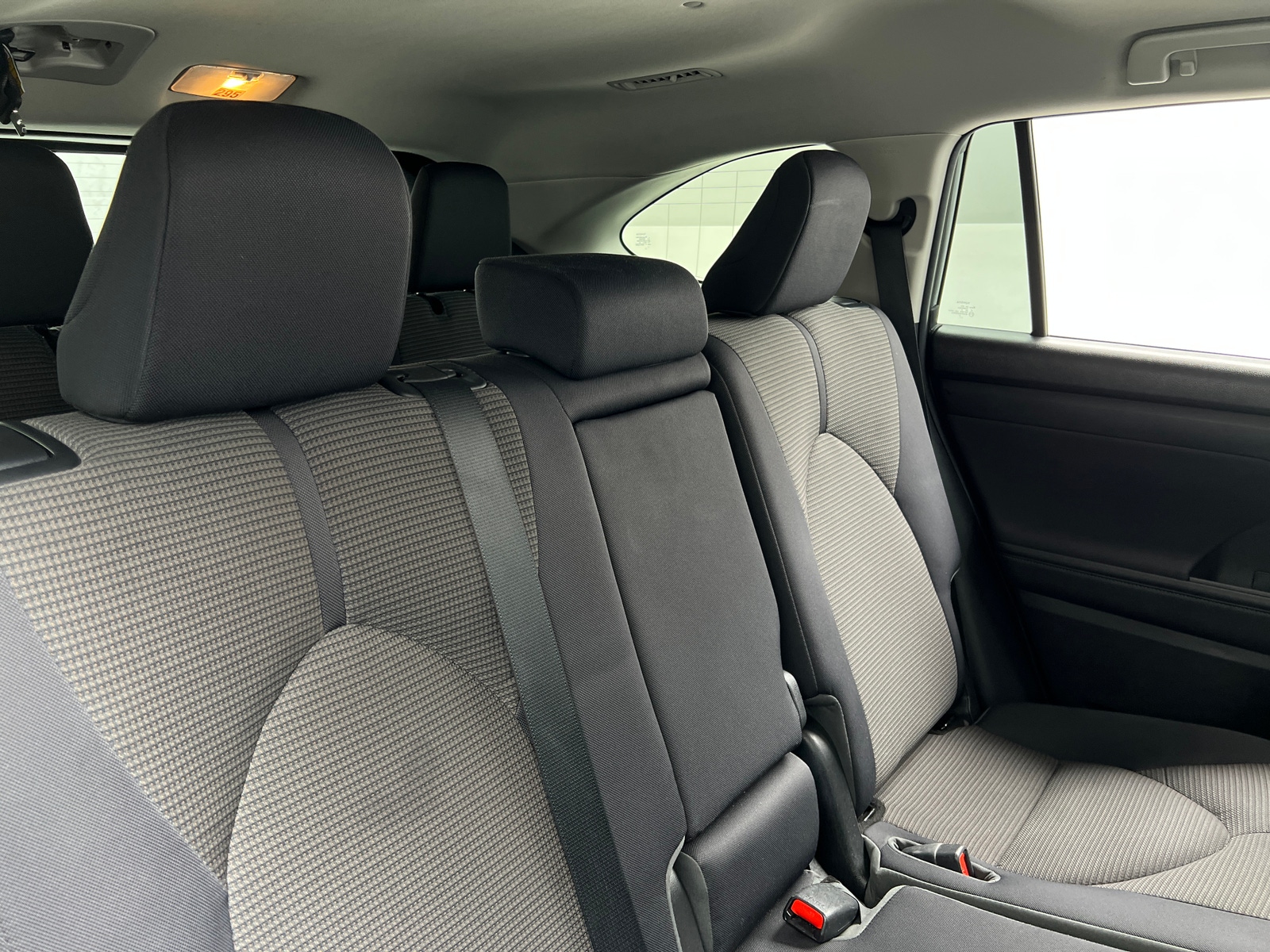 Thumbnail: 2023 Toyota Highlander - 6