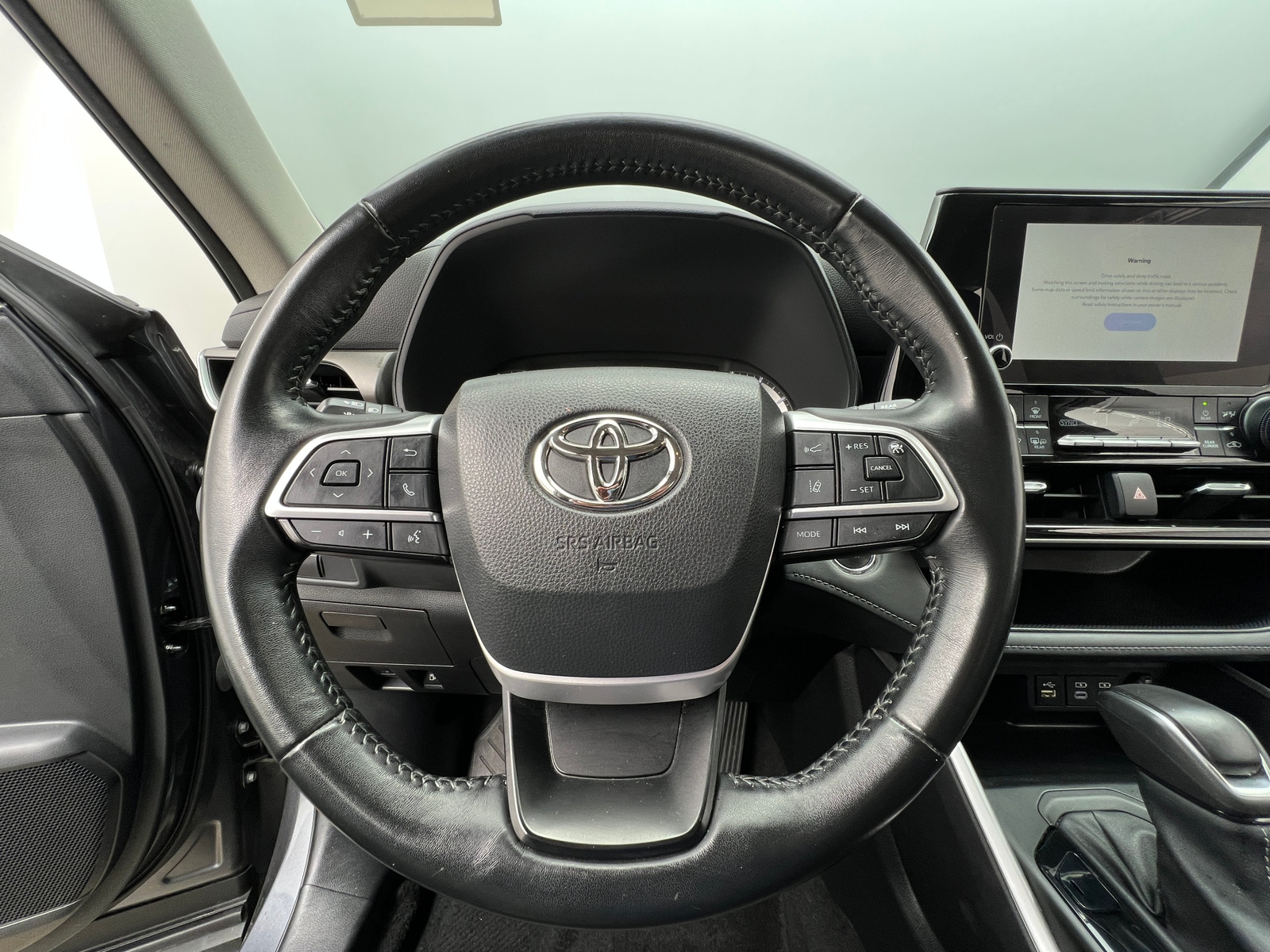Thumbnail: 2023 Toyota Highlander - 5
