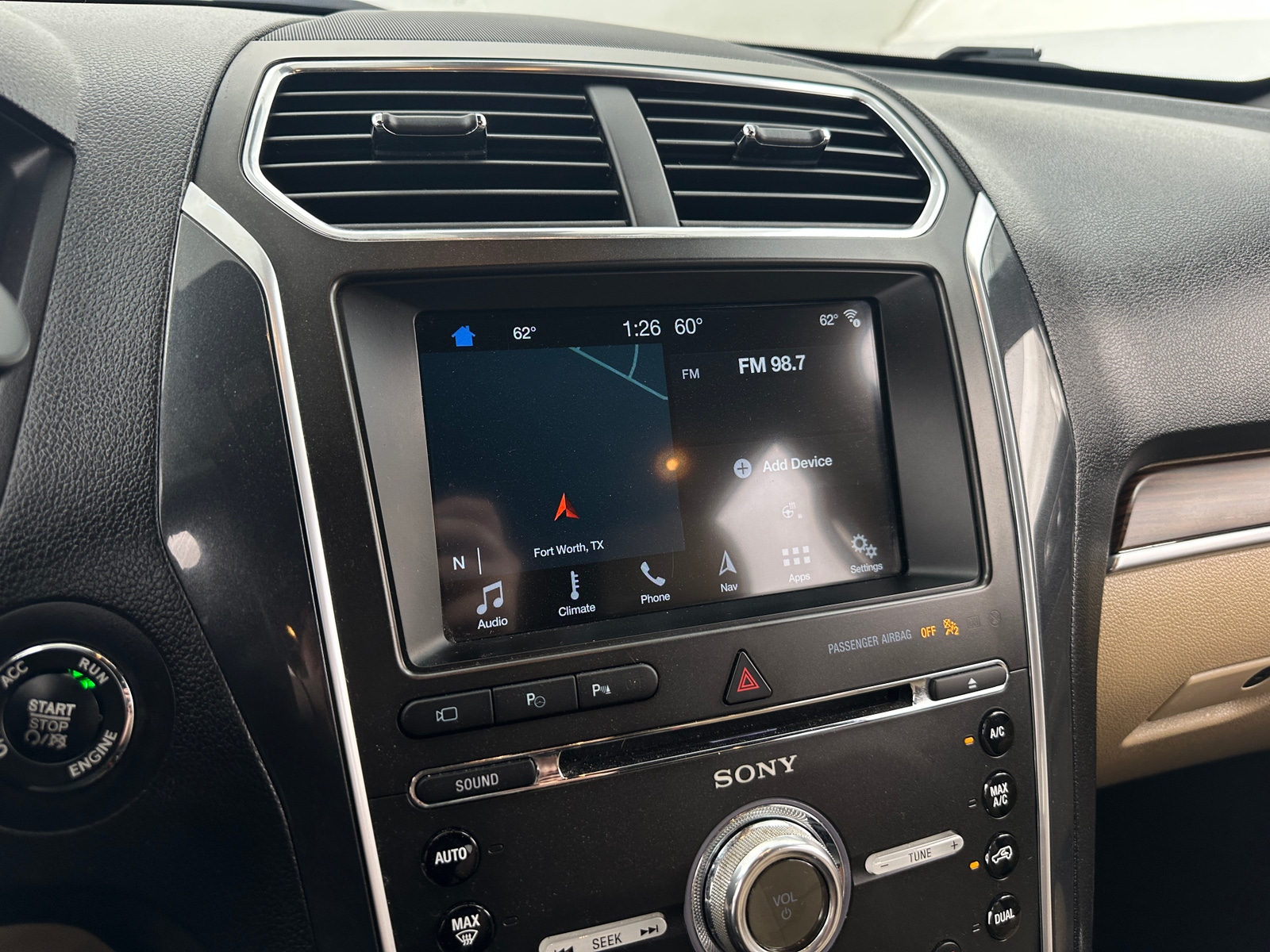 Thumbnail: 2017 Ford Explorer - 3