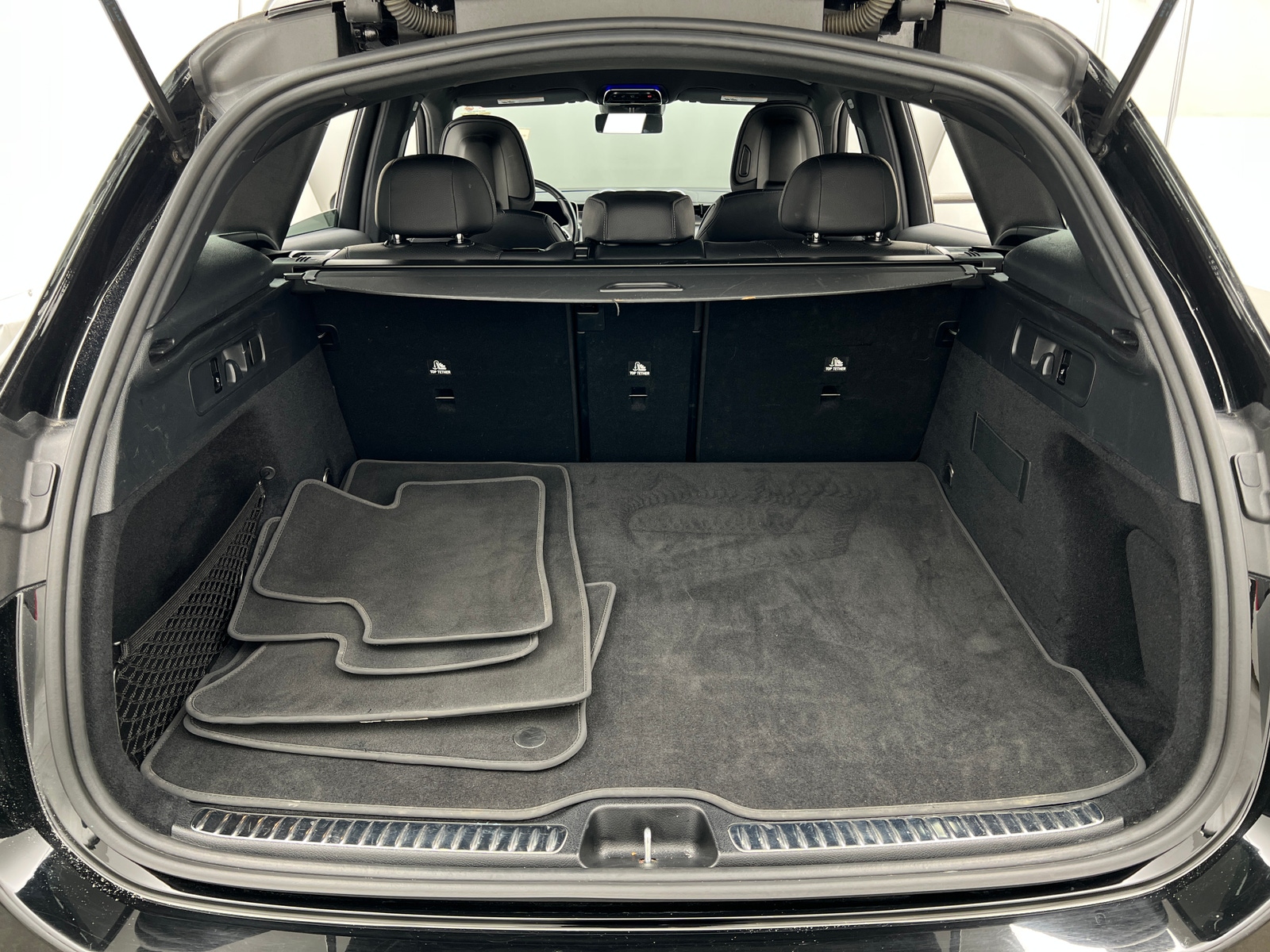 Thumbnail: 2024 Mercedes-Benz GLC - 6