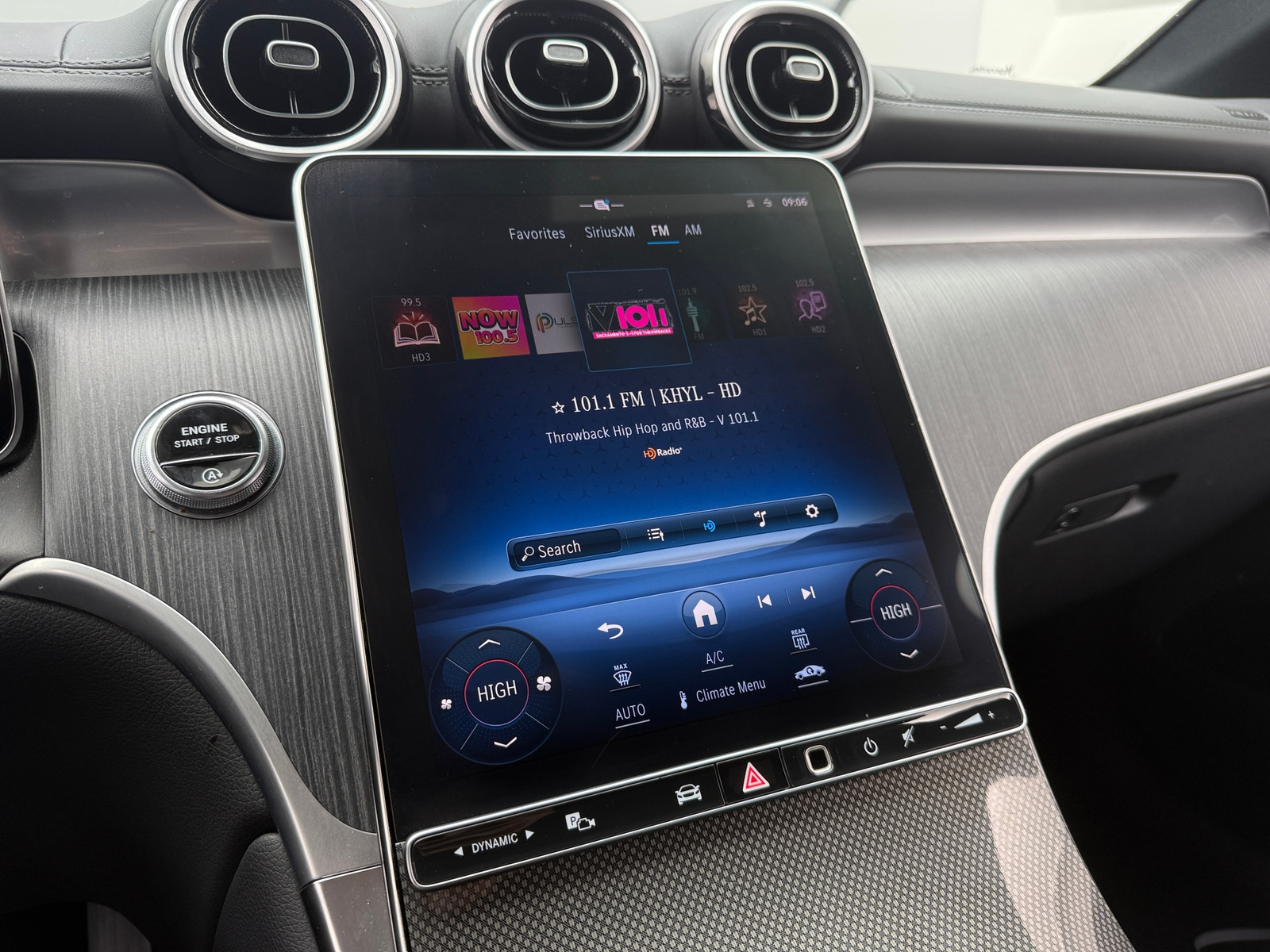 Thumbnail: 2024 Mercedes-Benz GLC - 3