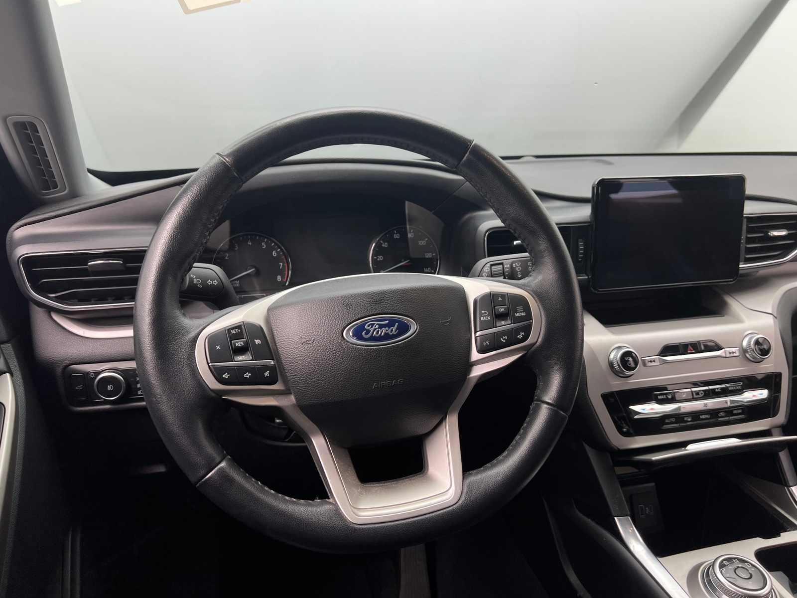 Thumbnail: 2023 Ford Explorer - 5