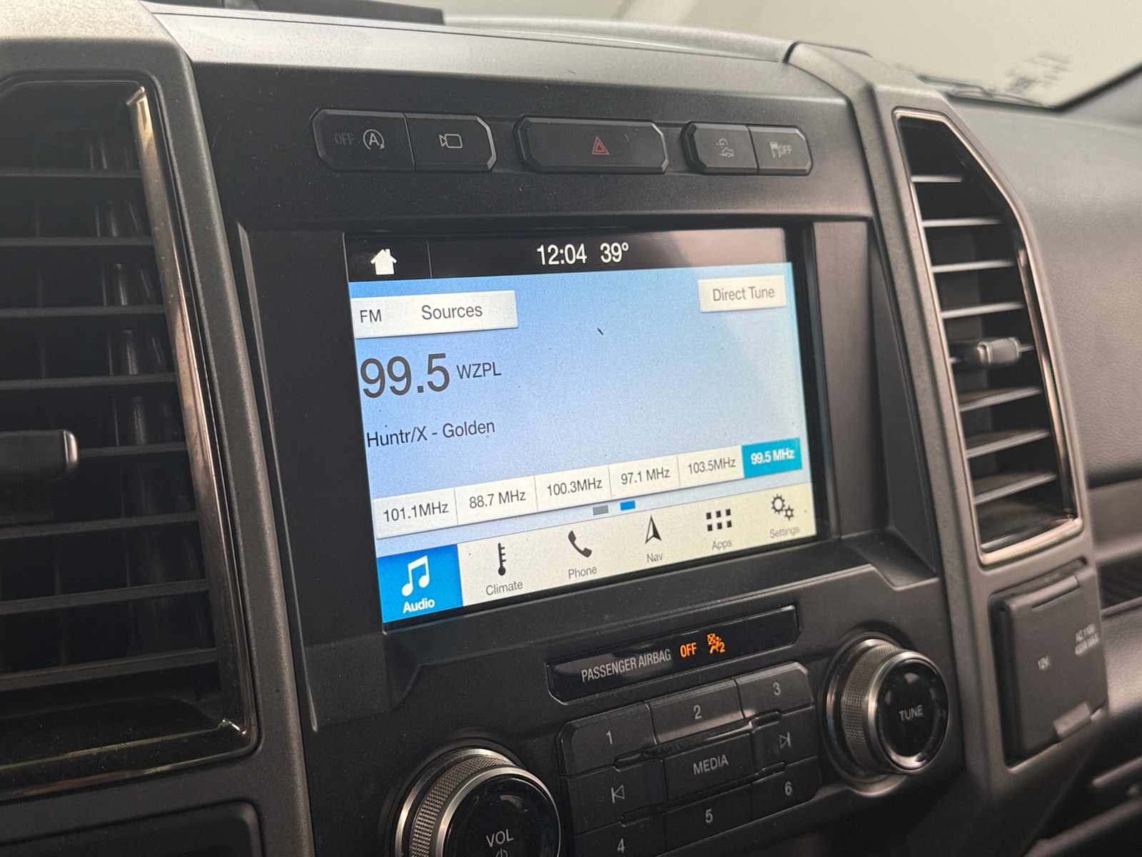 Thumbnail: 2019 Ford Econoline - 3