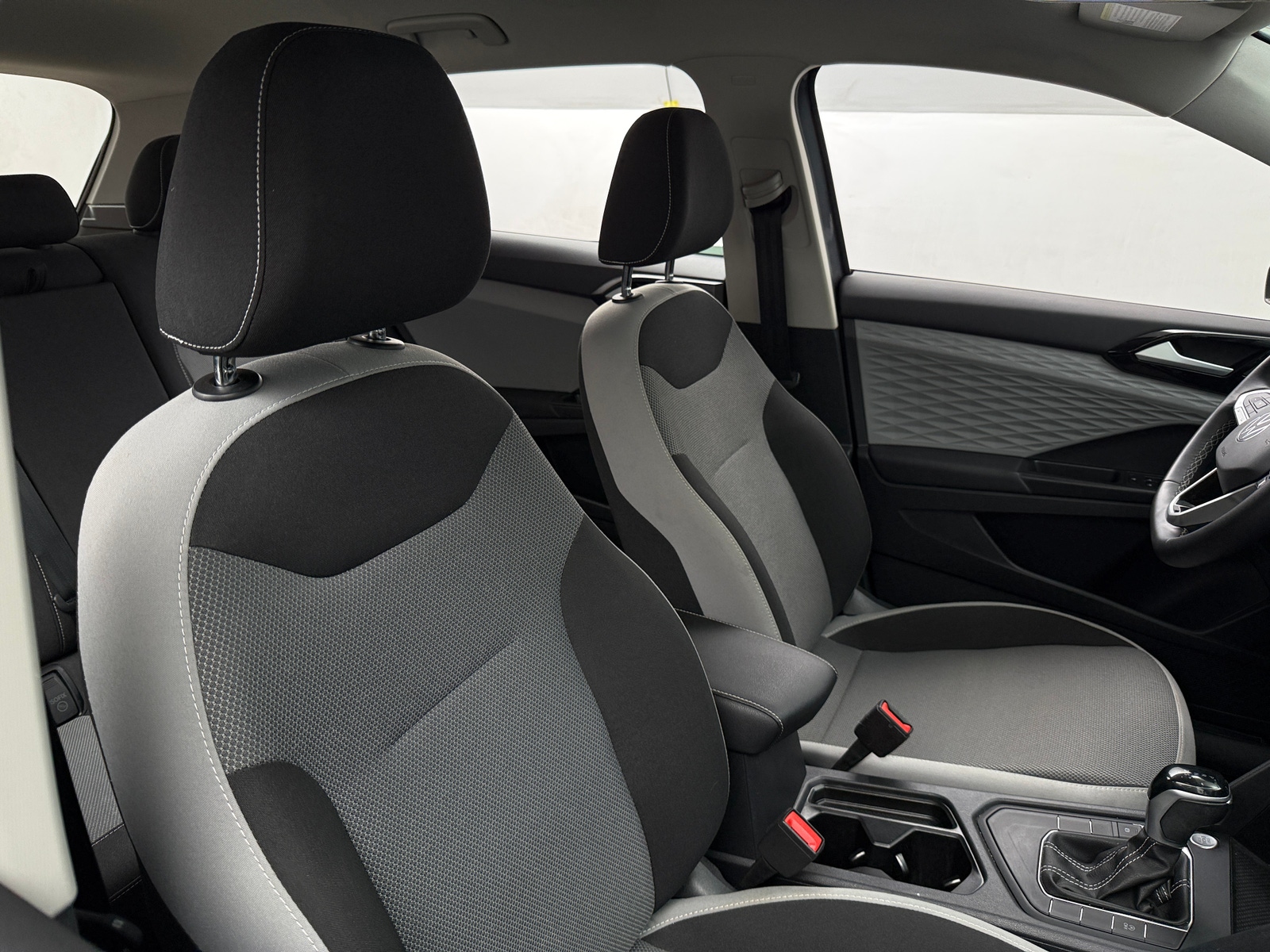 Thumbnail: 2022 Volkswagen Taos - 2