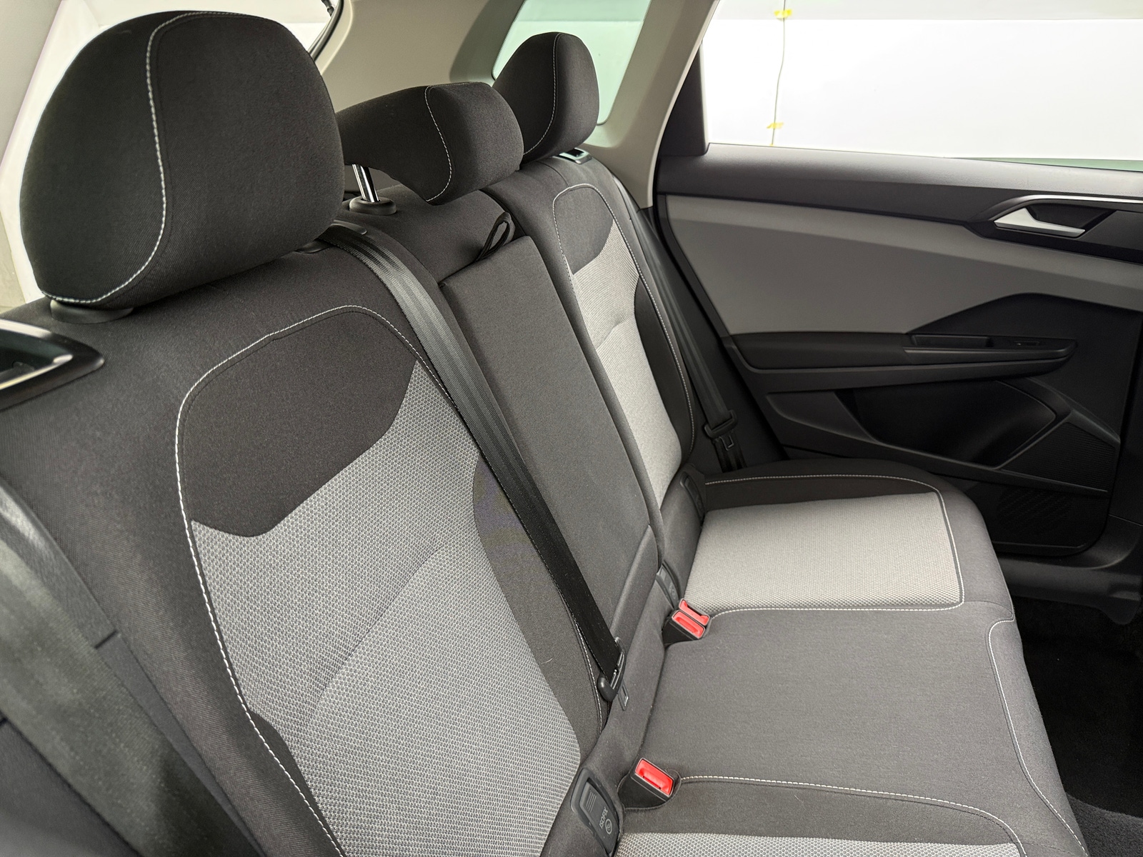 Thumbnail: 2022 Volkswagen Taos - 6