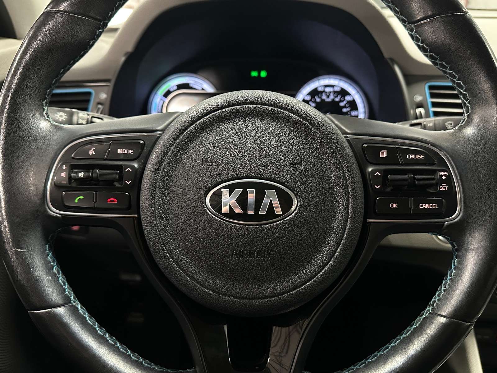 Thumbnail: 2017 Kia Niro - 4