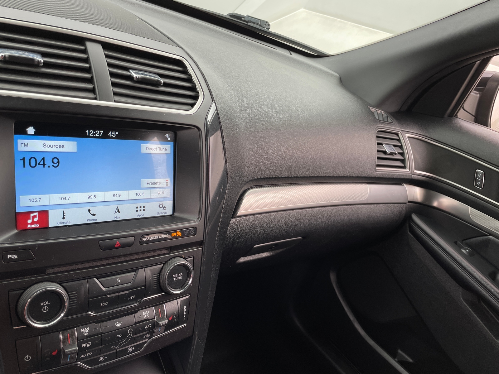 Thumbnail: 2018 Ford Explorer - 3