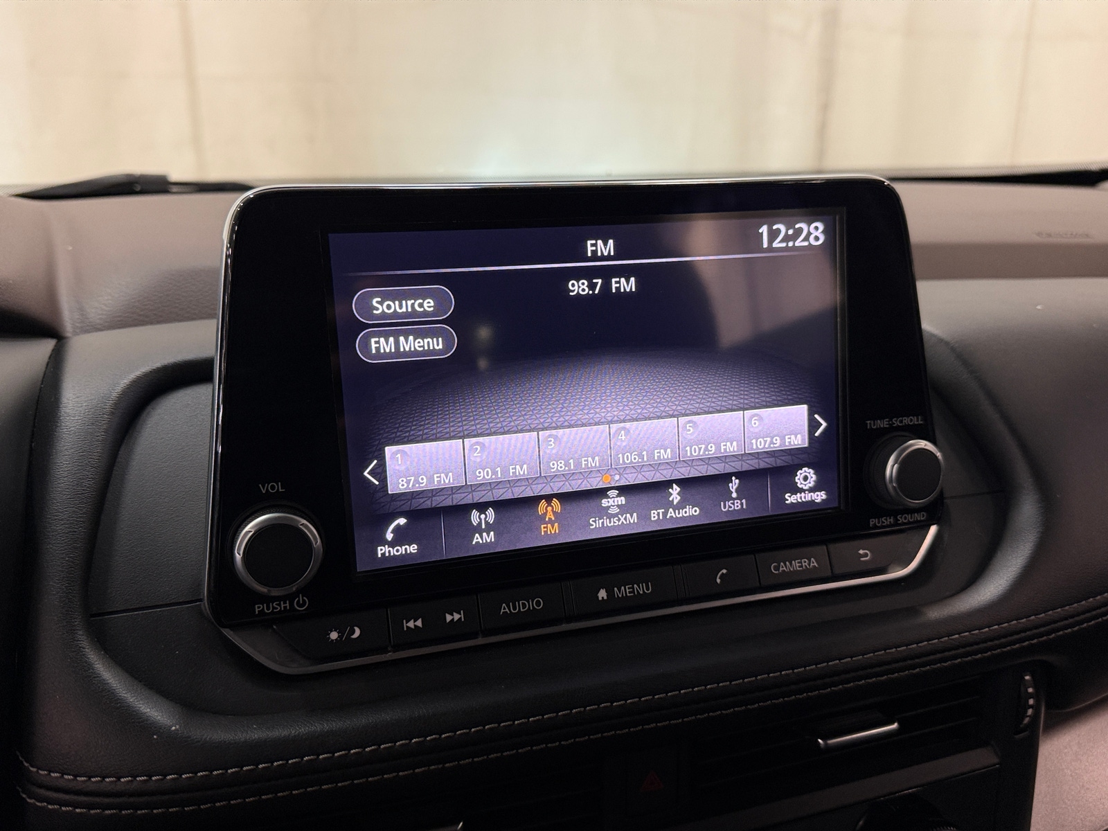 Thumbnail: 2023 Nissan Rogue - 4