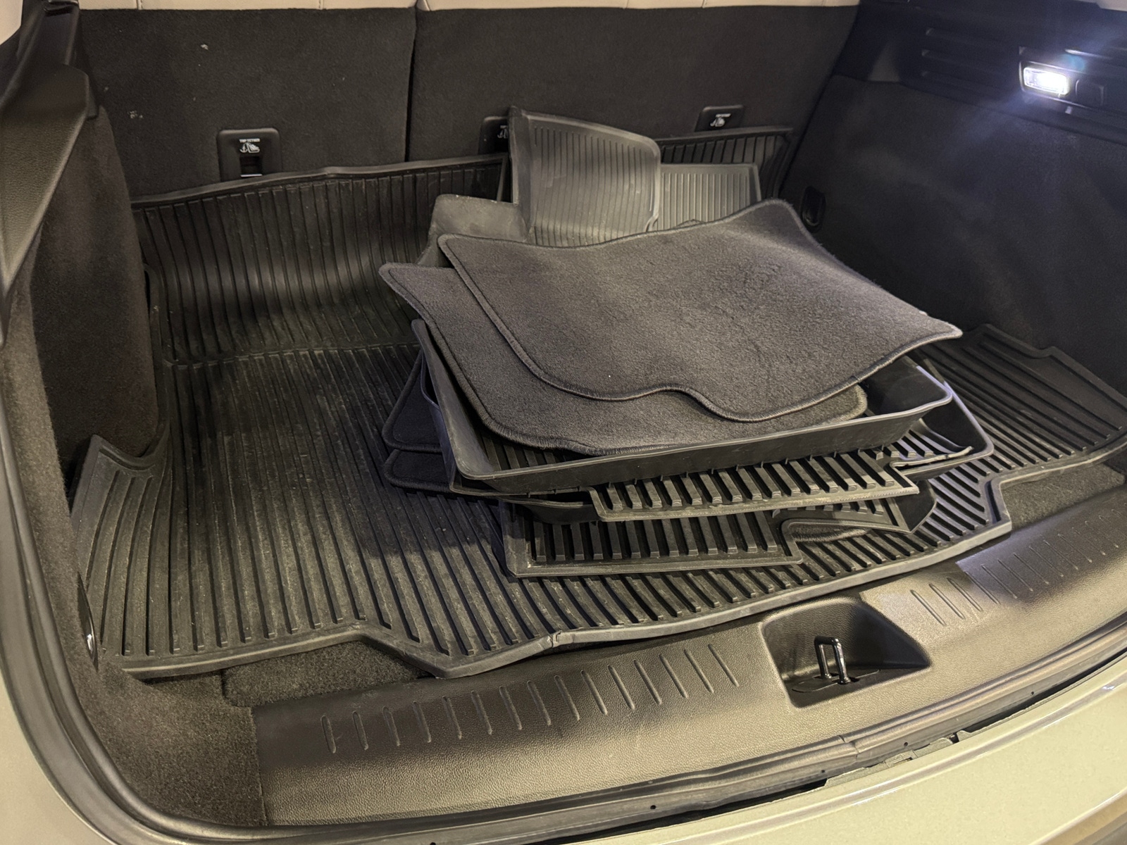 Thumbnail: 2023 Cadillac XT4 - 6