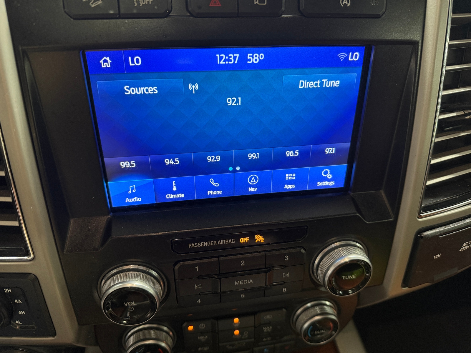 Thumbnail: 2019 Ford Econoline - 3