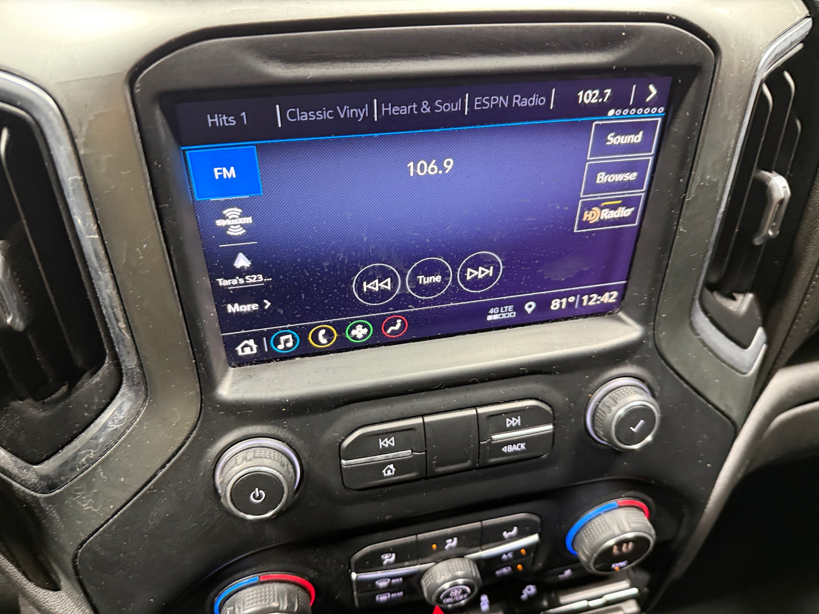 Thumbnail: 2019 Chevrolet Silverado 1500 - 4