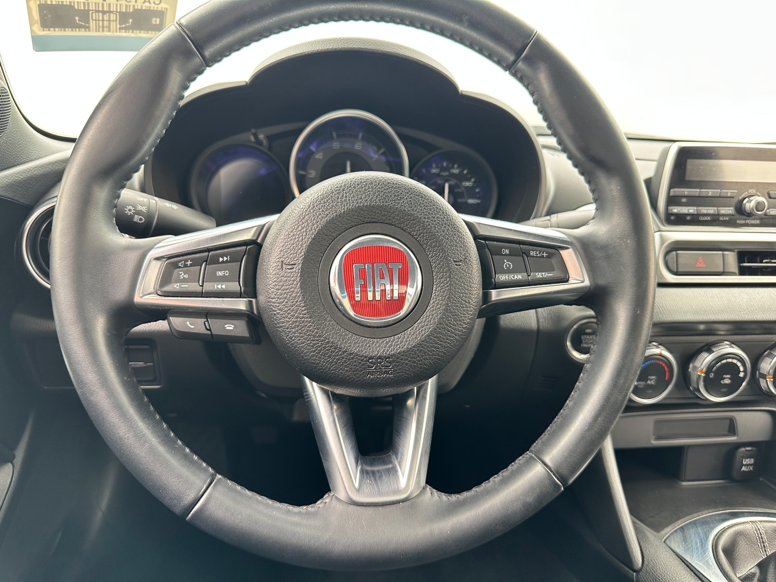 Thumbnail: 2017 Fiat 124 Spider - 4