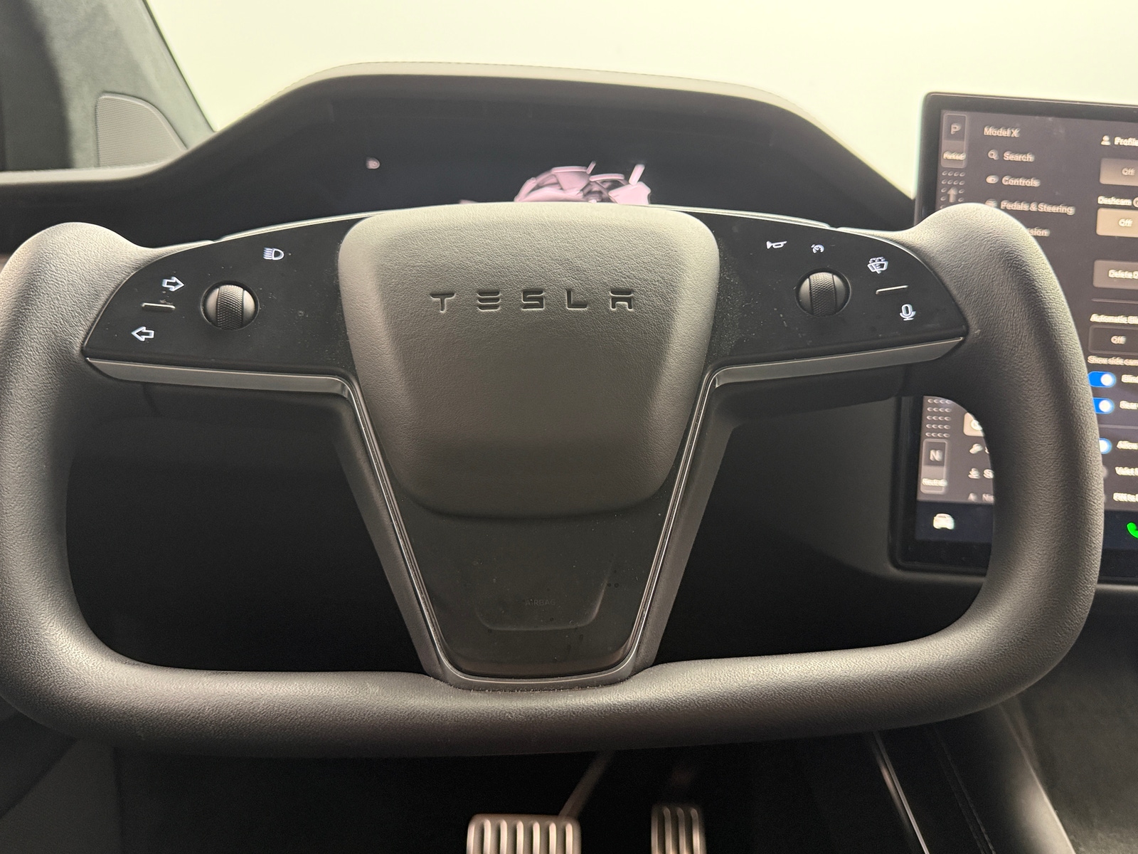 Thumbnail: 2023 Tesla Model X - 4