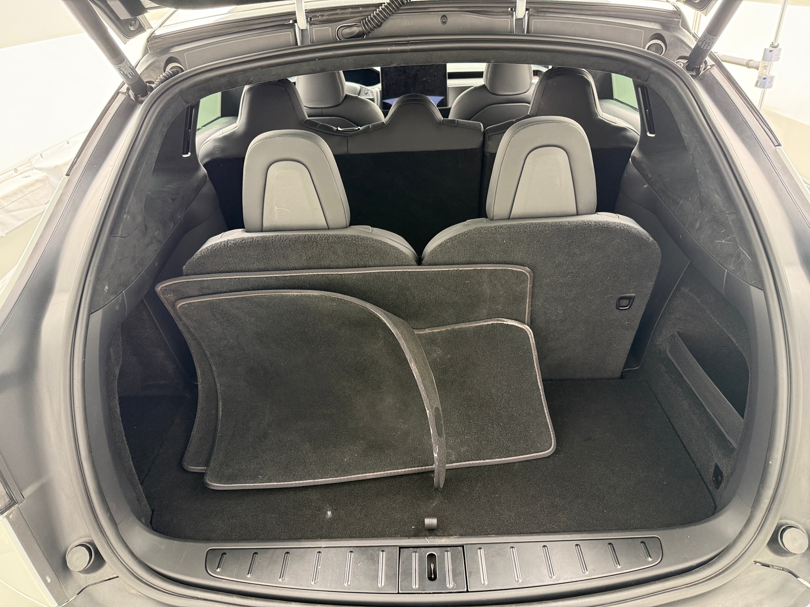 Thumbnail: 2023 Tesla Model X - 6