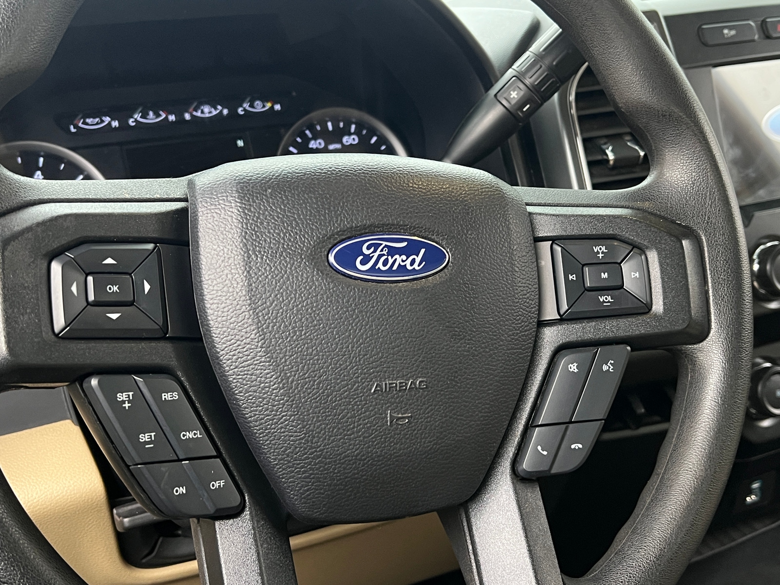 Thumbnail: 2020 Ford Econoline - 4