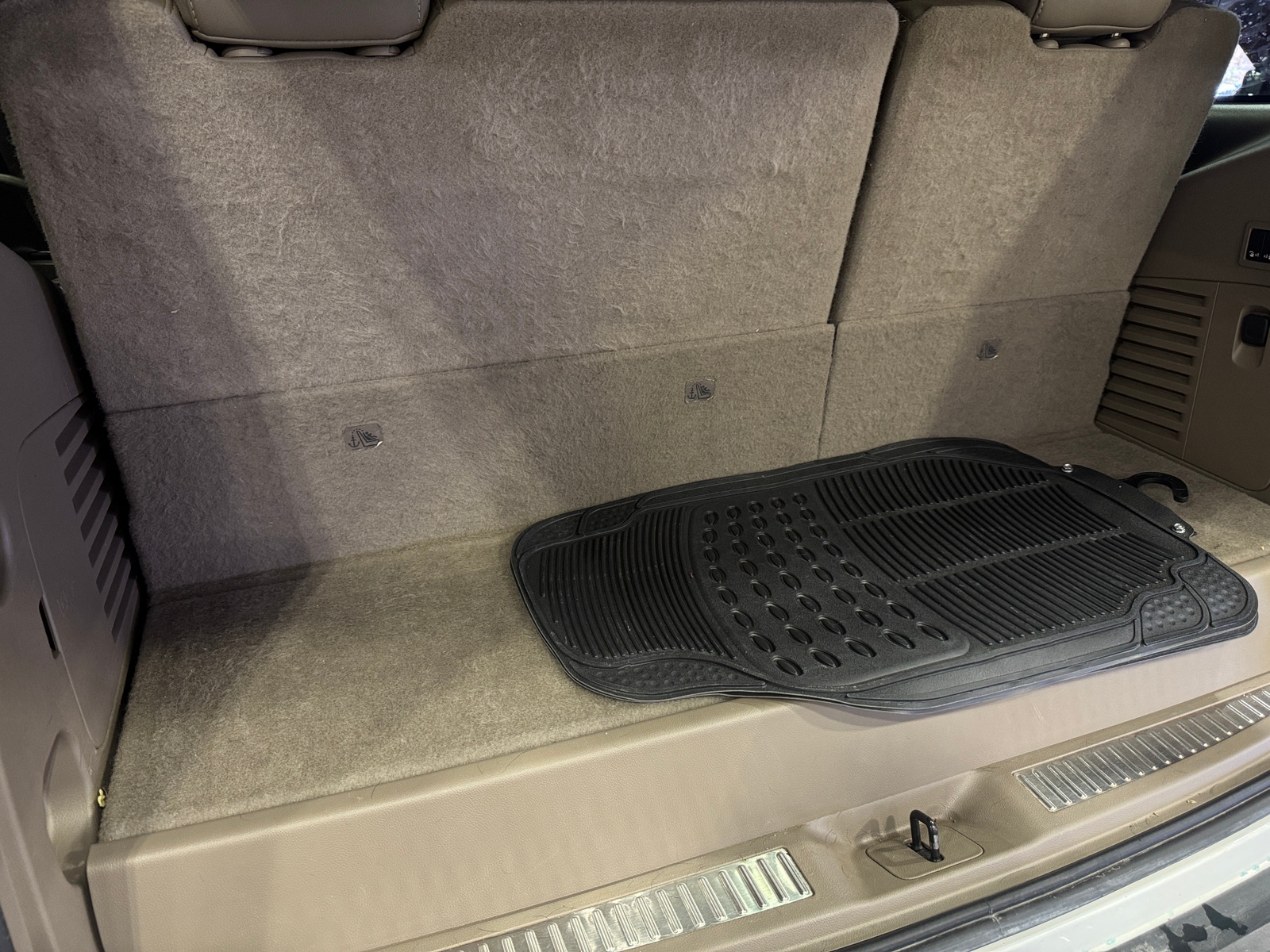 Thumbnail: 2016 Chevrolet Tahoe - 6