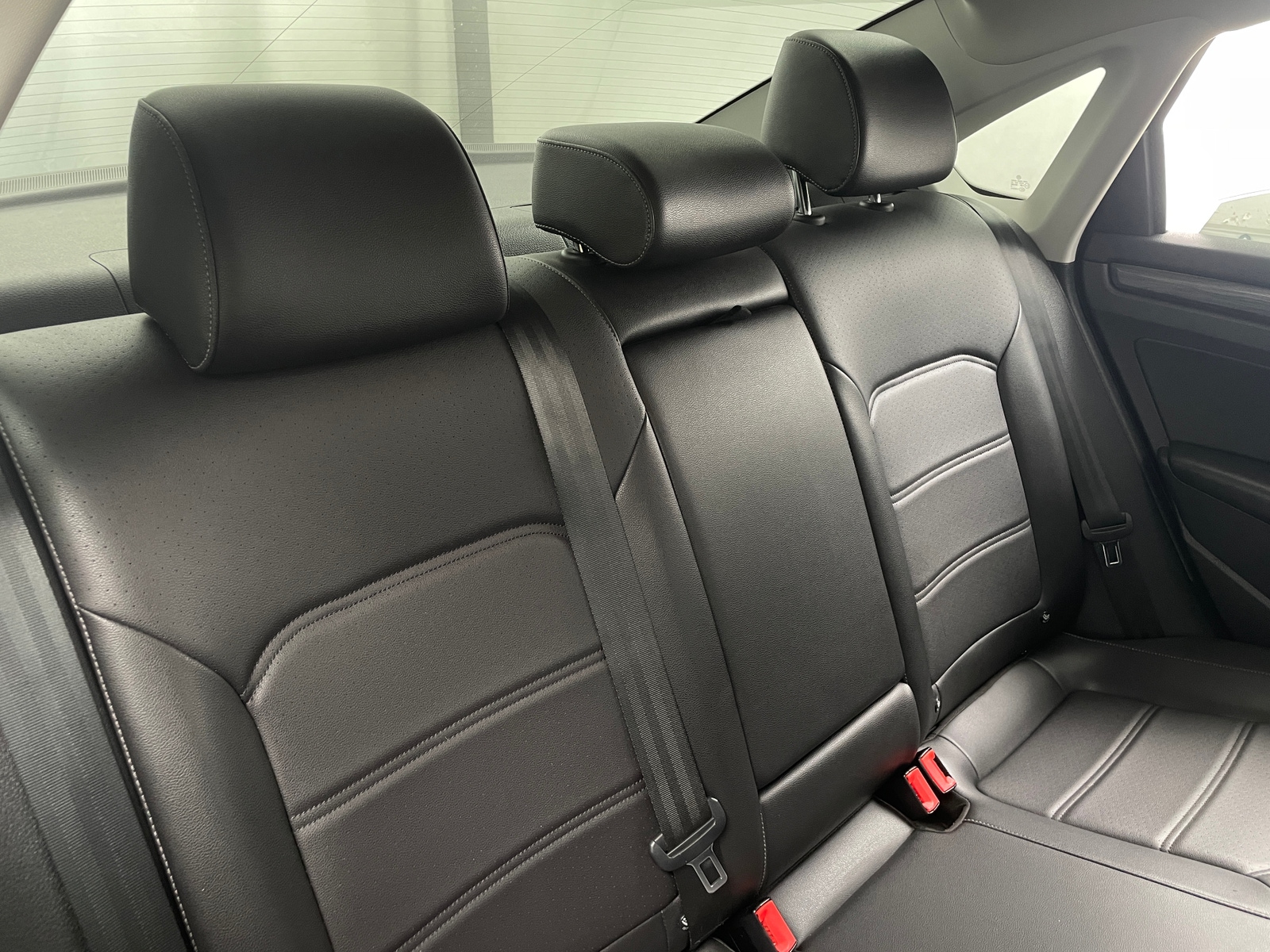 Thumbnail: 2020 Volkswagen Passat - 5