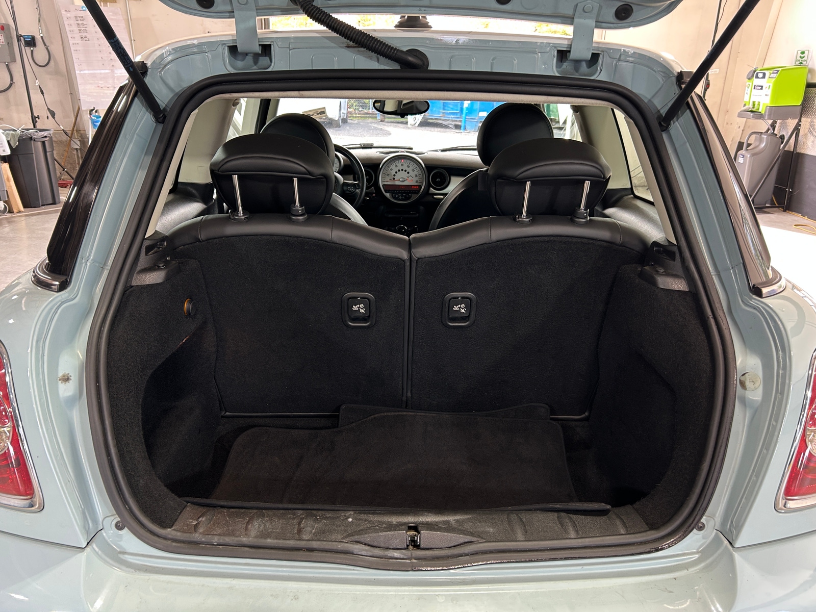 Thumbnail: 2013 MINI Cooper Hardtop - 6