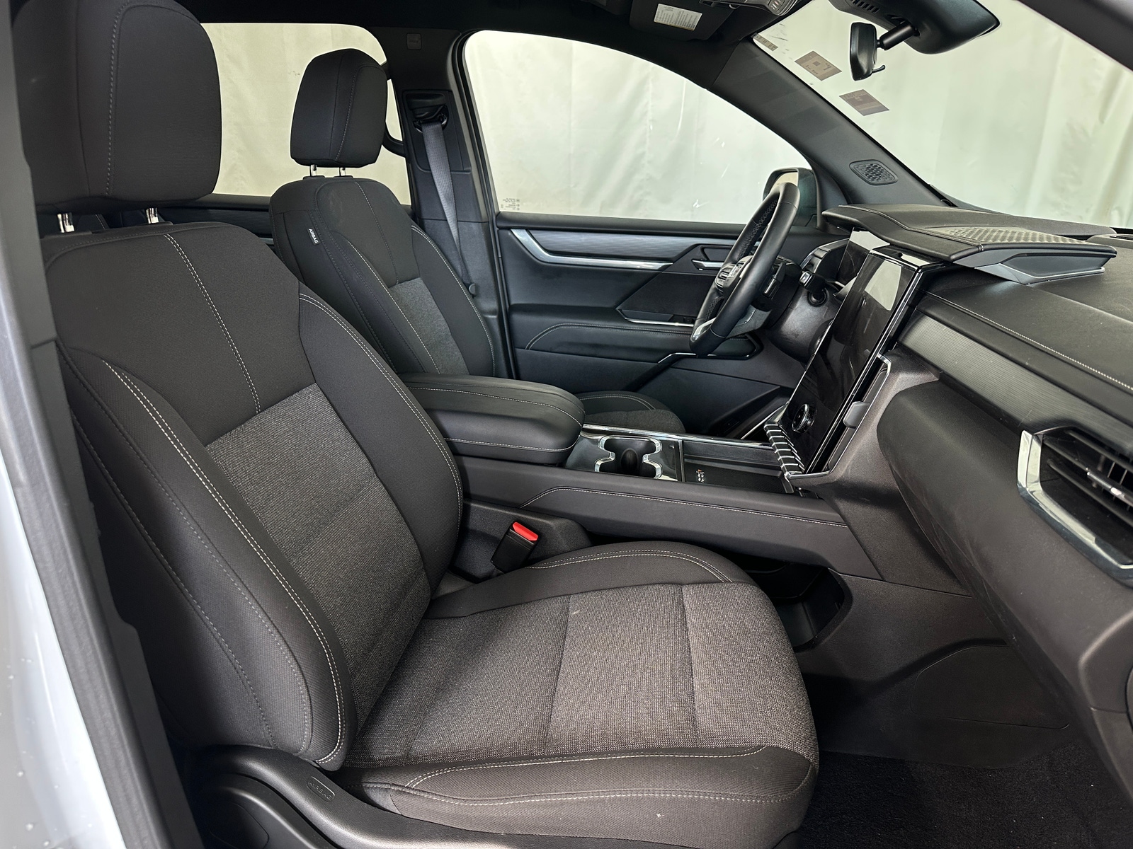 Thumbnail: 2025 GMC Acadia - 2