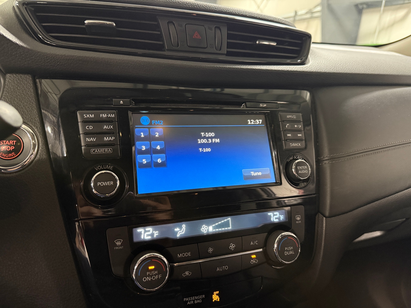 Thumbnail: 2017 Nissan Rogue - 3