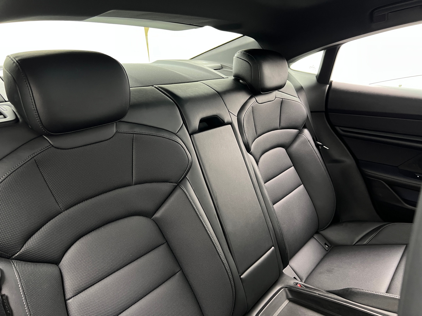 Thumbnail: 2023 Porsche Taycan - 5