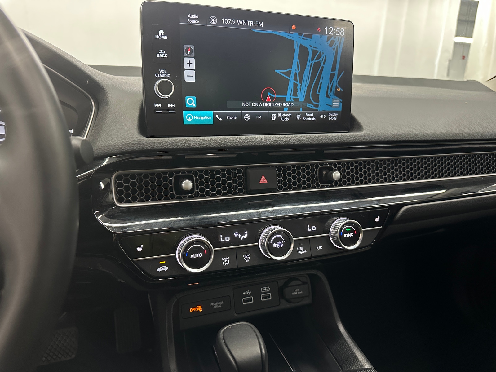 Thumbnail: 2024 Honda Civic - 3