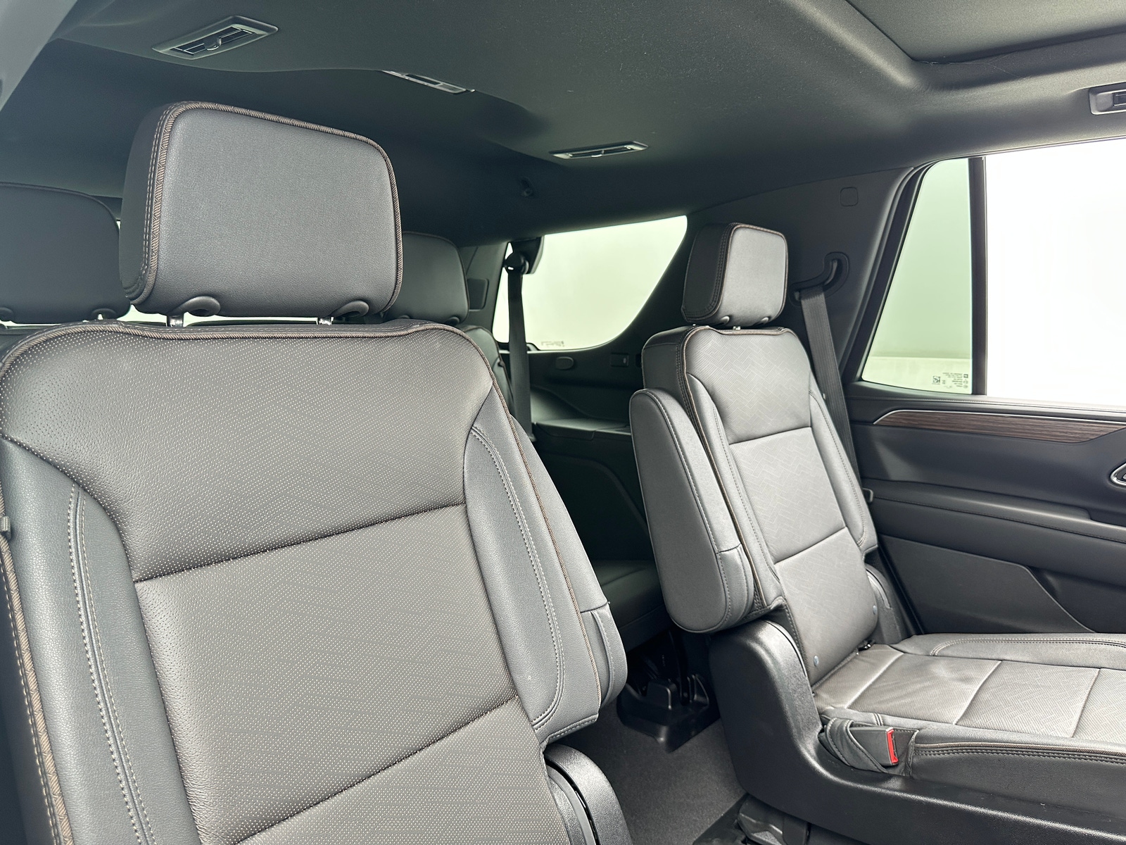 Thumbnail: 2023 Chevrolet Tahoe - 5