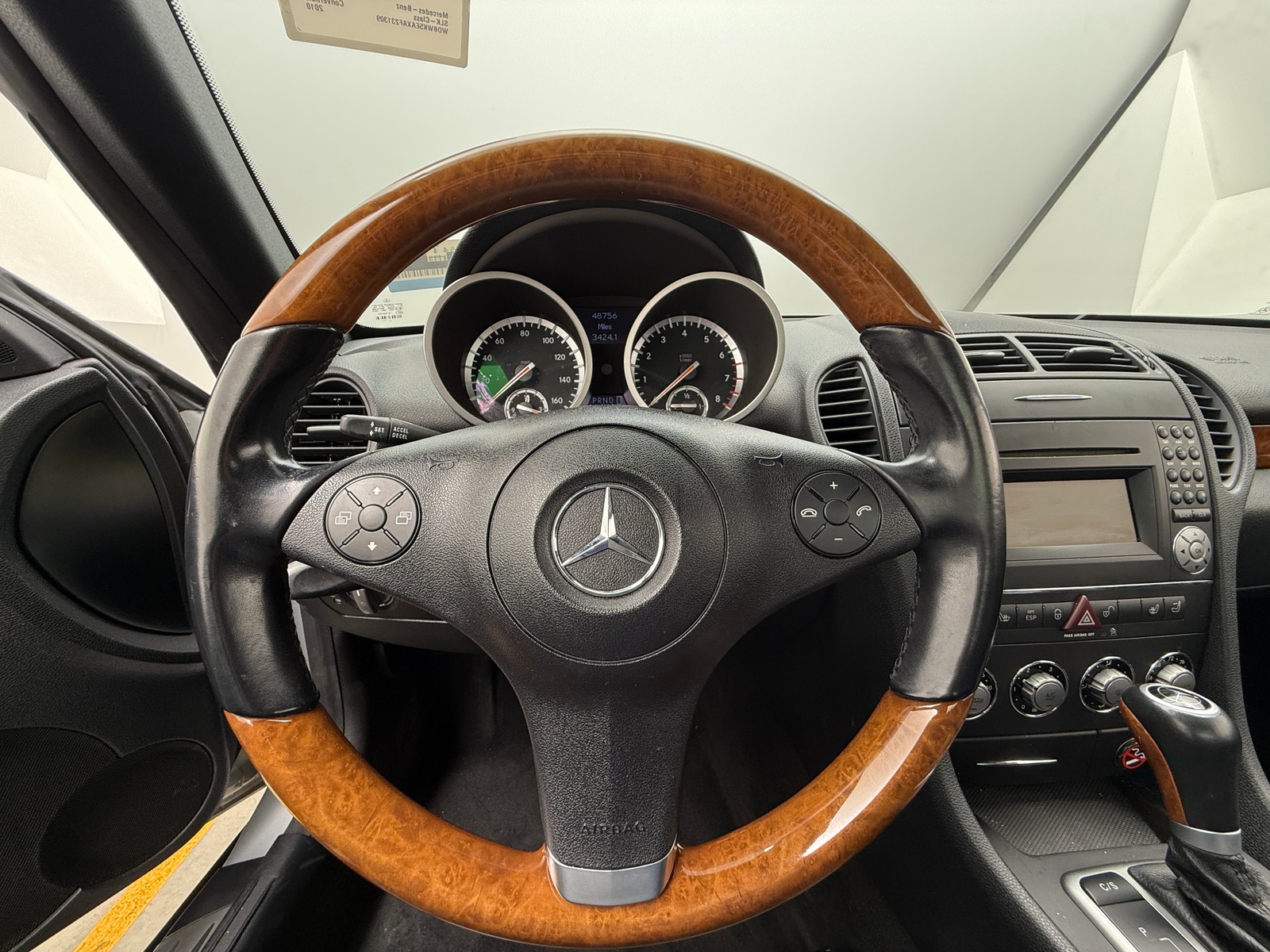 Thumbnail: 2010 Mercedes-Benz SLK - 4