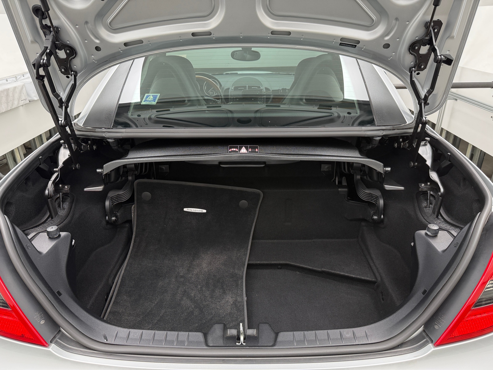 Thumbnail: 2010 Mercedes-Benz SLK - 5