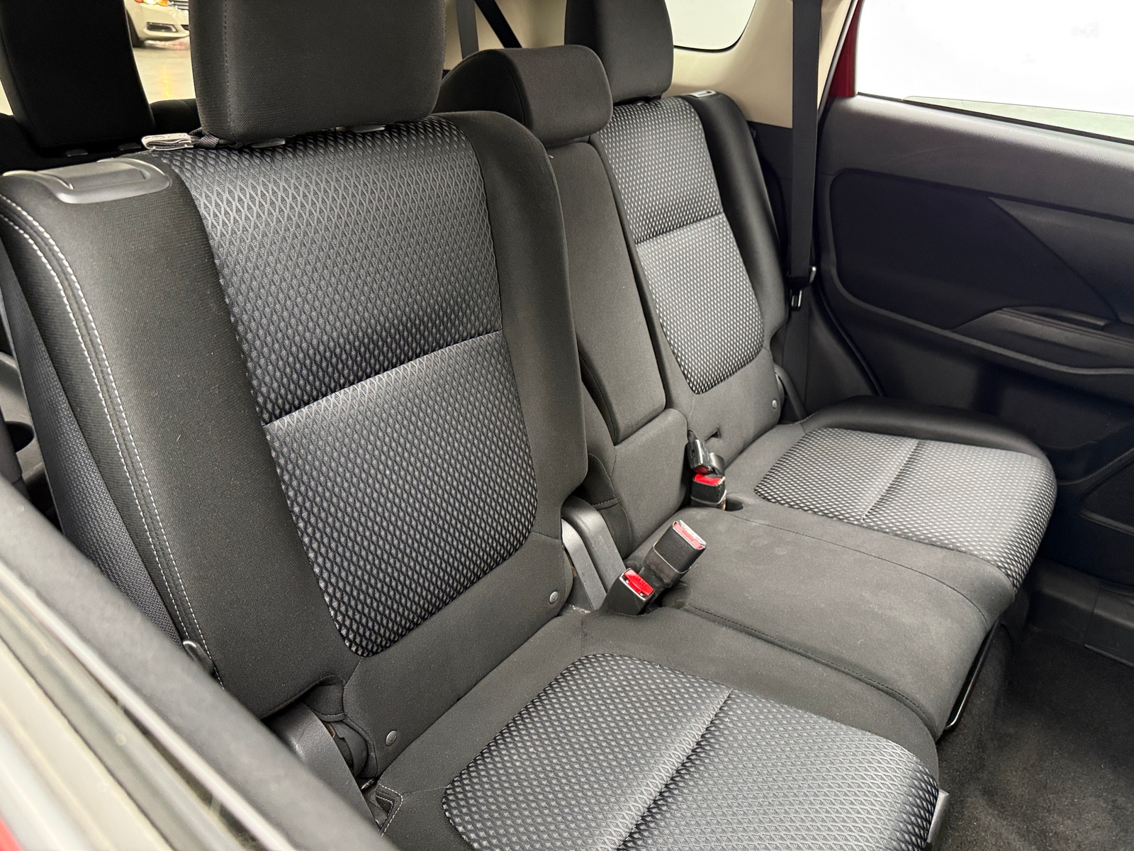 Thumbnail: 2018 Mitsubishi Outlander - 6